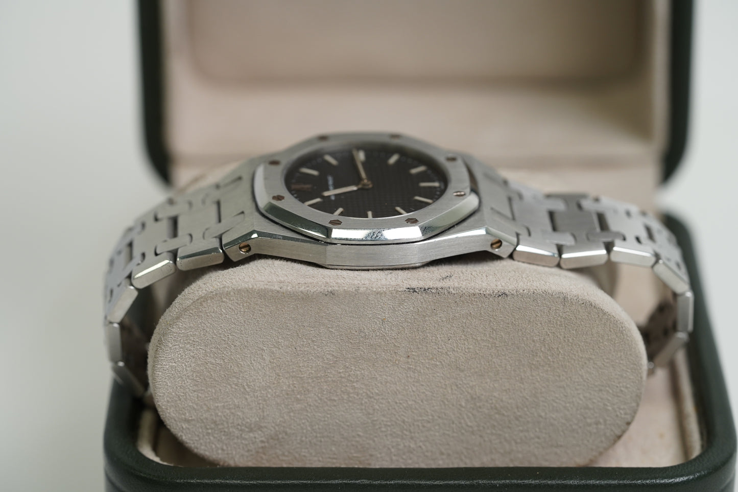 Audemars Piguet Royal Oak (66007ST)