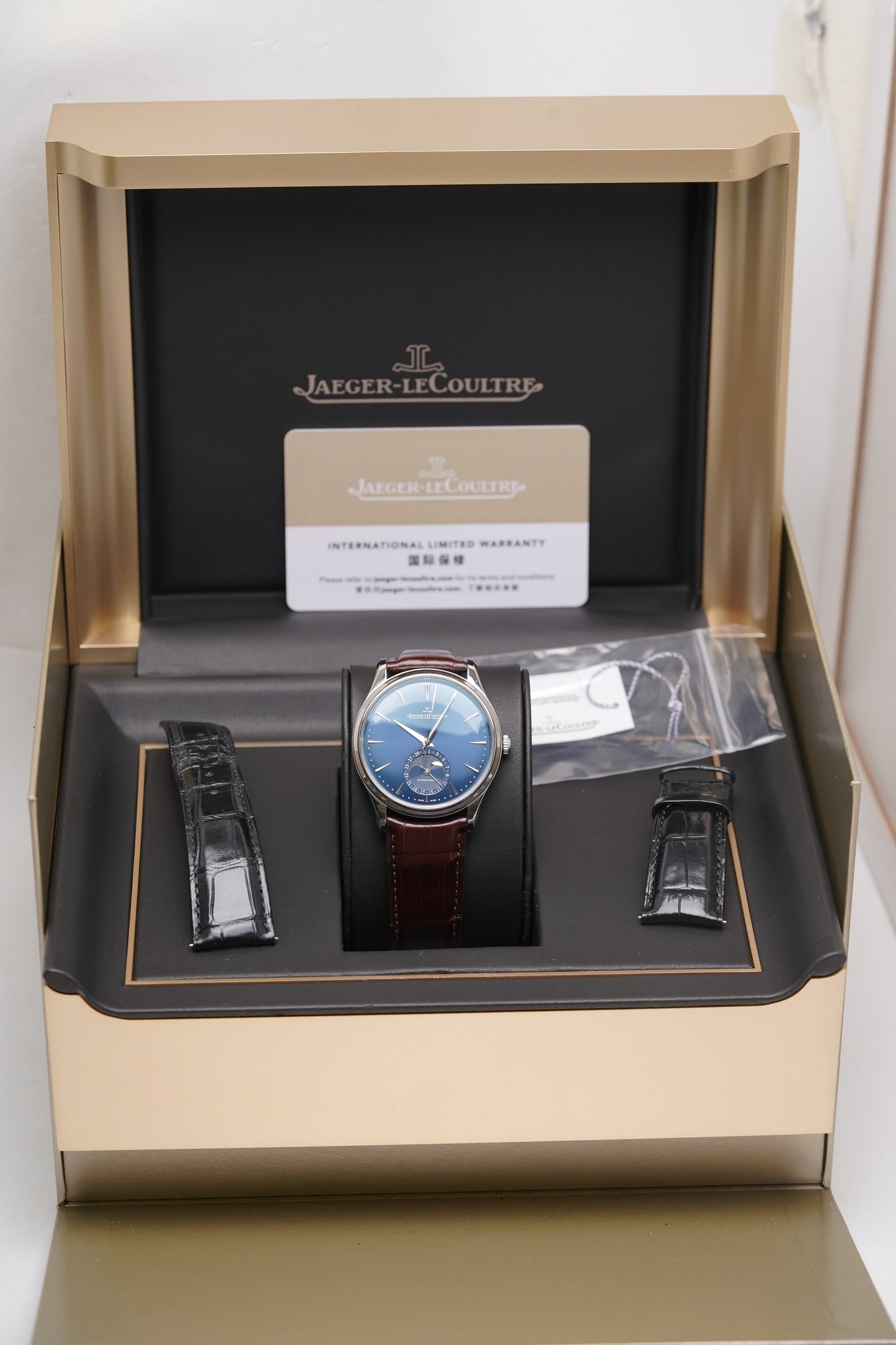 Jaeger-LeCoultre Master Ultra Thin MOON (Q1368480)