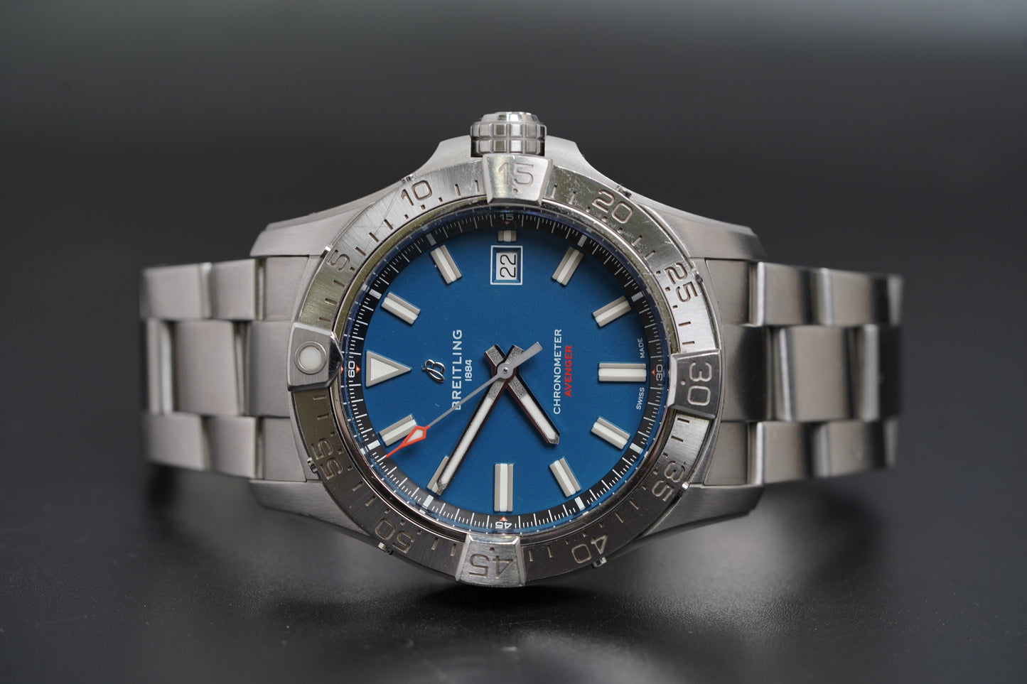 Breitling Avenger 42 Automatic (A17328101C1X1)
