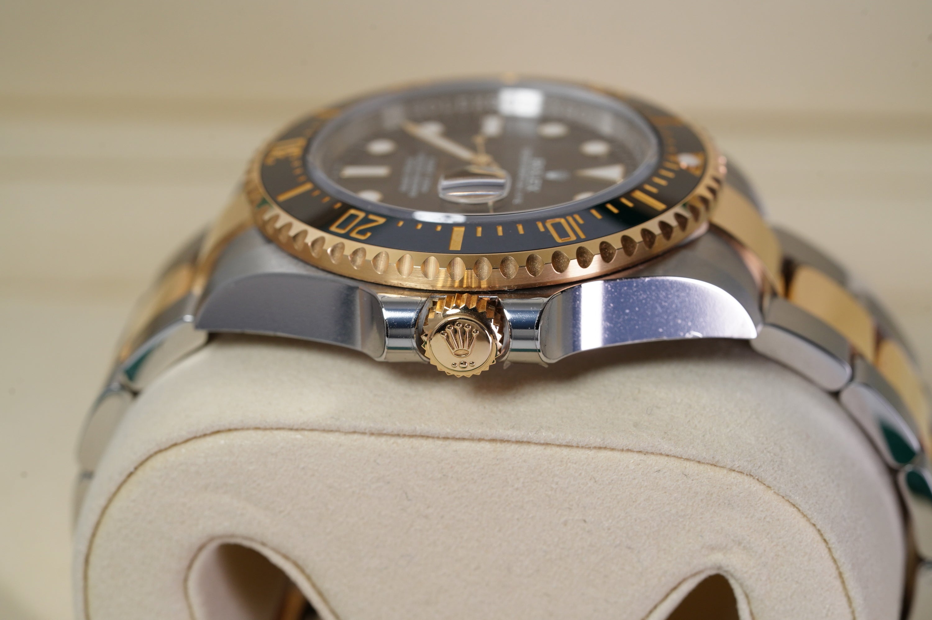 Rolex Sea-Dweller (126603-0001)