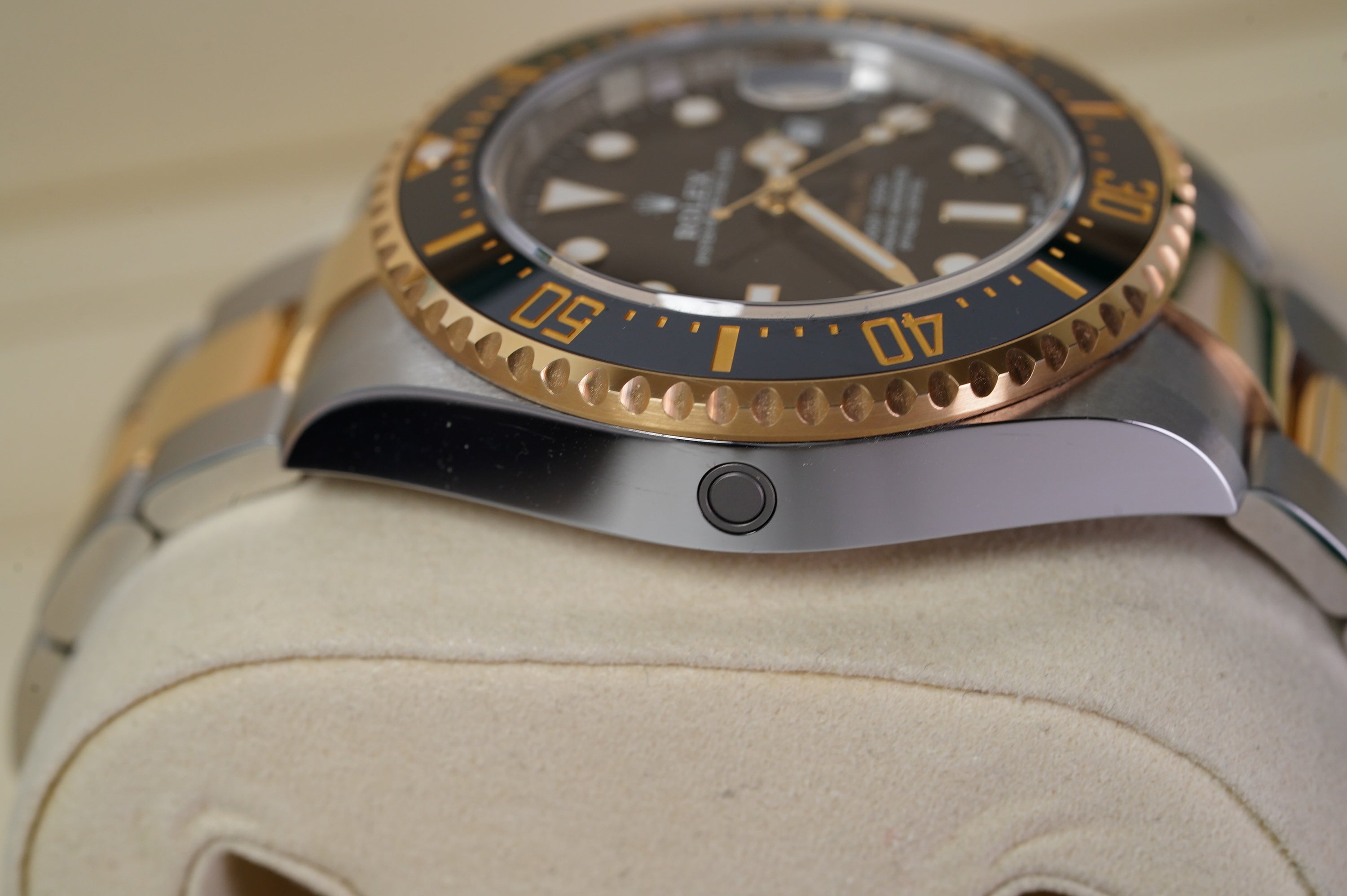 Rolex Sea-Dweller (126603-0001)
