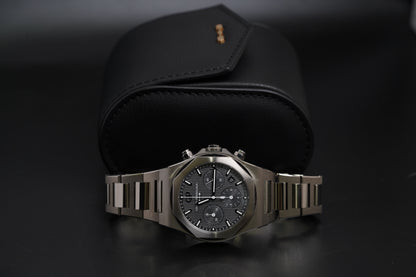 Girard-Perregaux Laureato Chronograph Ti49 (81020-21-3263-1CM)
