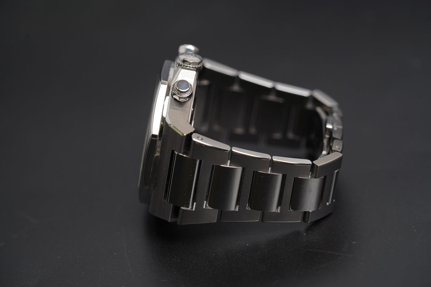 Girard-Perregaux Laureato Chronograph Ti49 (81020-21-3263-1CM)