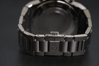 Girard-Perregaux Laureato Chronograph Ti49 (81020-21-3263-1CM)