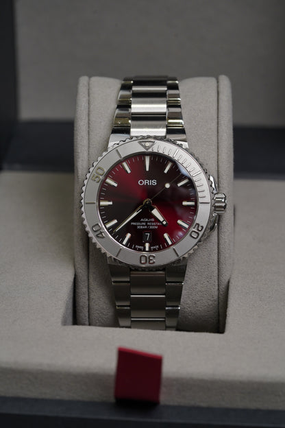 Oris Aquis Date Relief Cherry Red