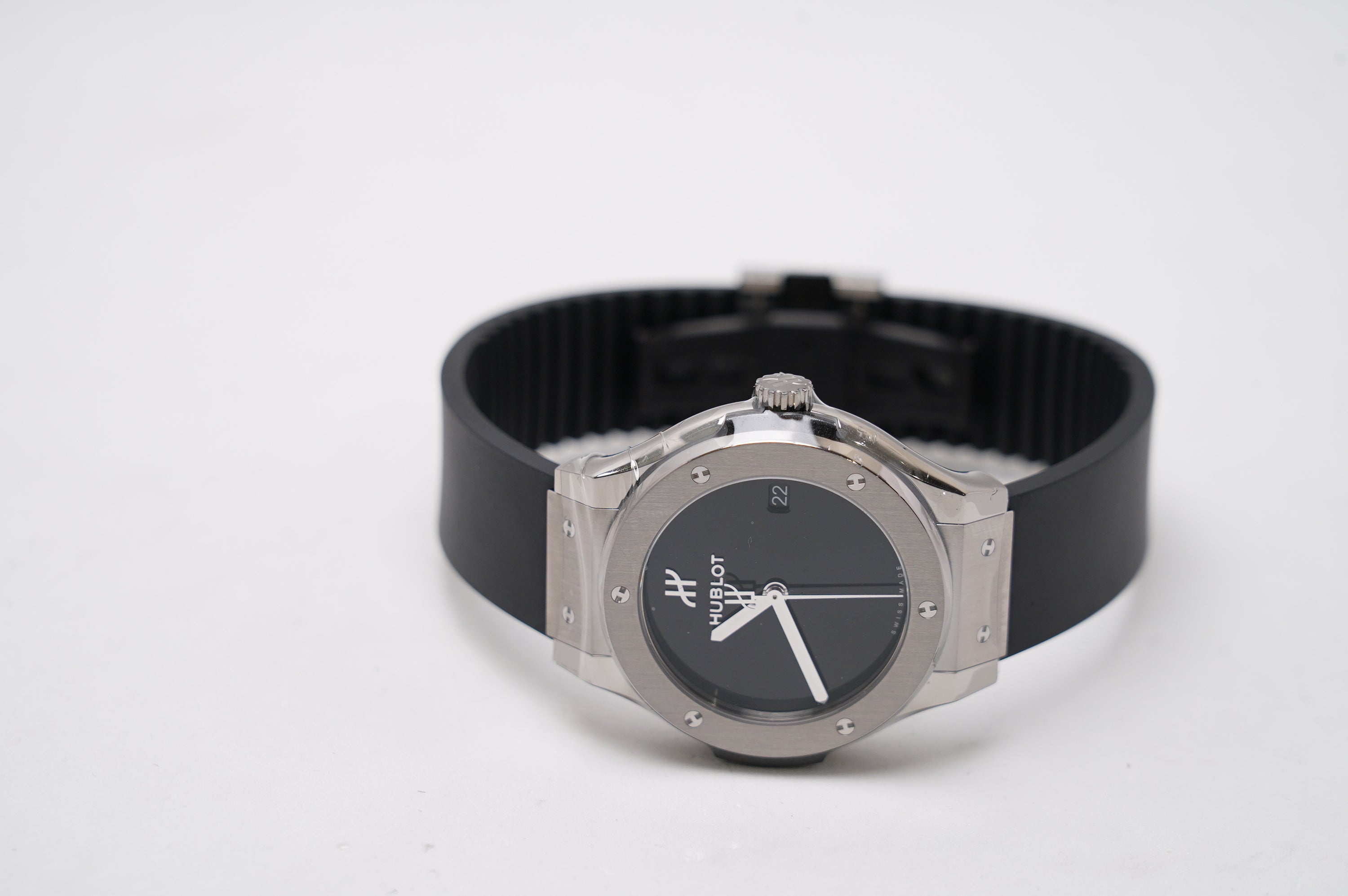 Hublot Classic Fusion Titanium (565.NX.1270.RX.MDM)