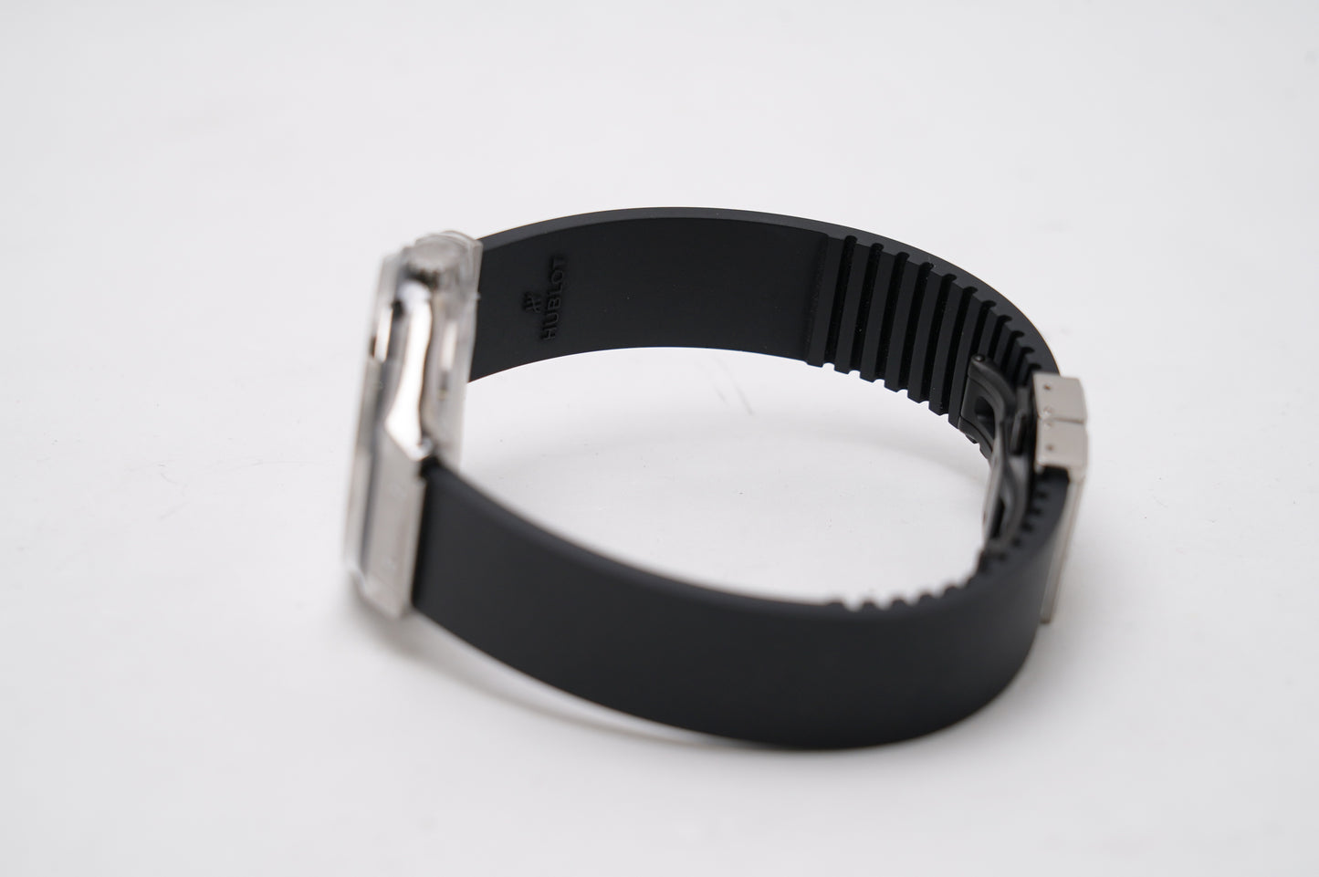 Hublot Classic Fusion Titanium (565.NX.1270.RX.MDM)
