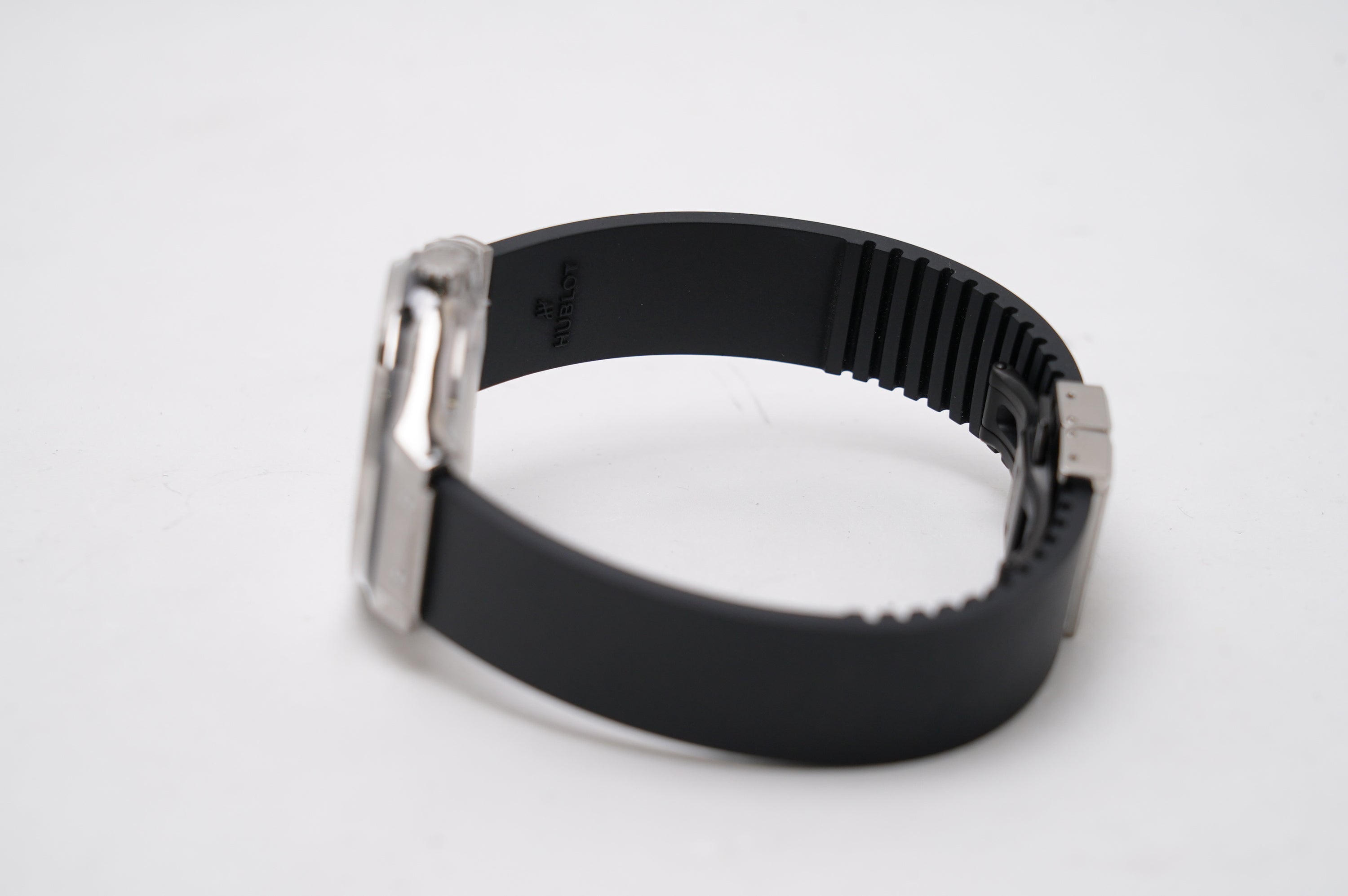 Hublot Classic Fusion Titanium (565.NX.1270.RX.MDM)