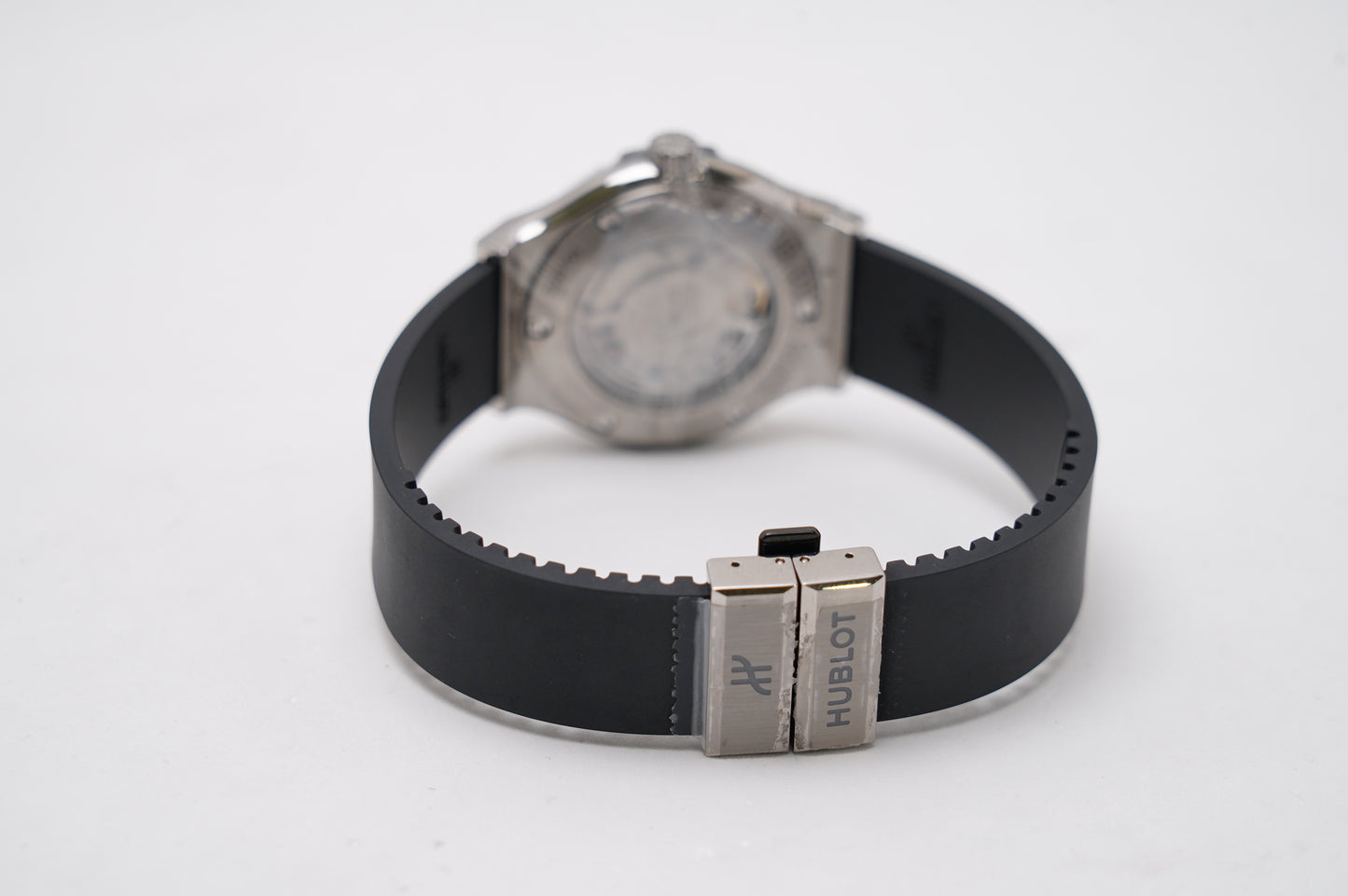 Hublot Classic Fusion Titanium (565.NX.1270.RX.MDM)