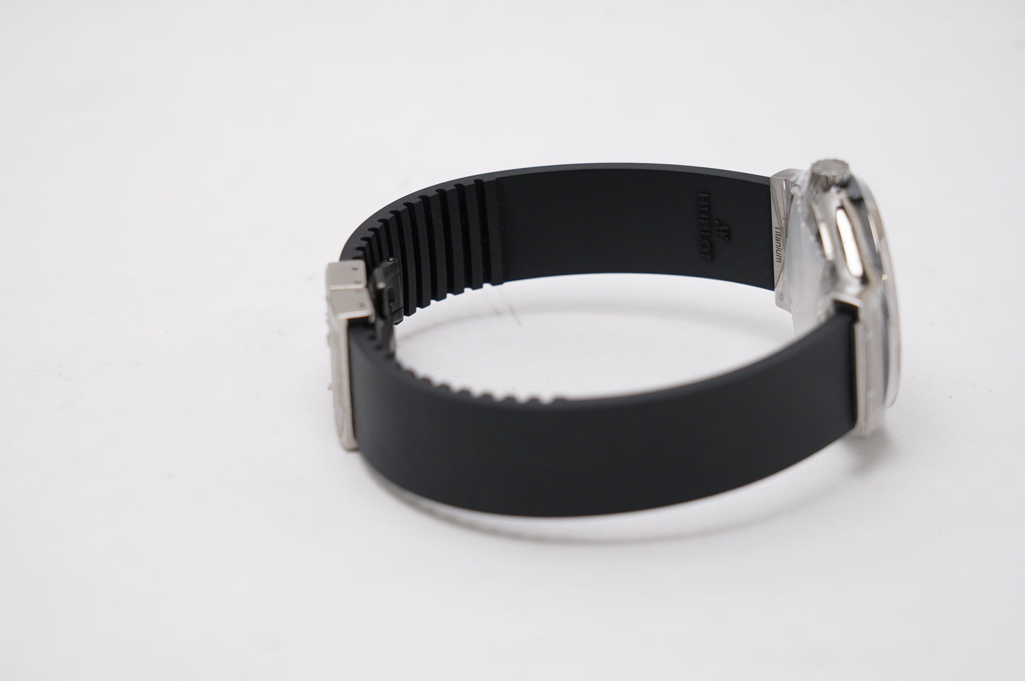 Hublot Classic Fusion Titanium (565.NX.1270.RX.MDM)