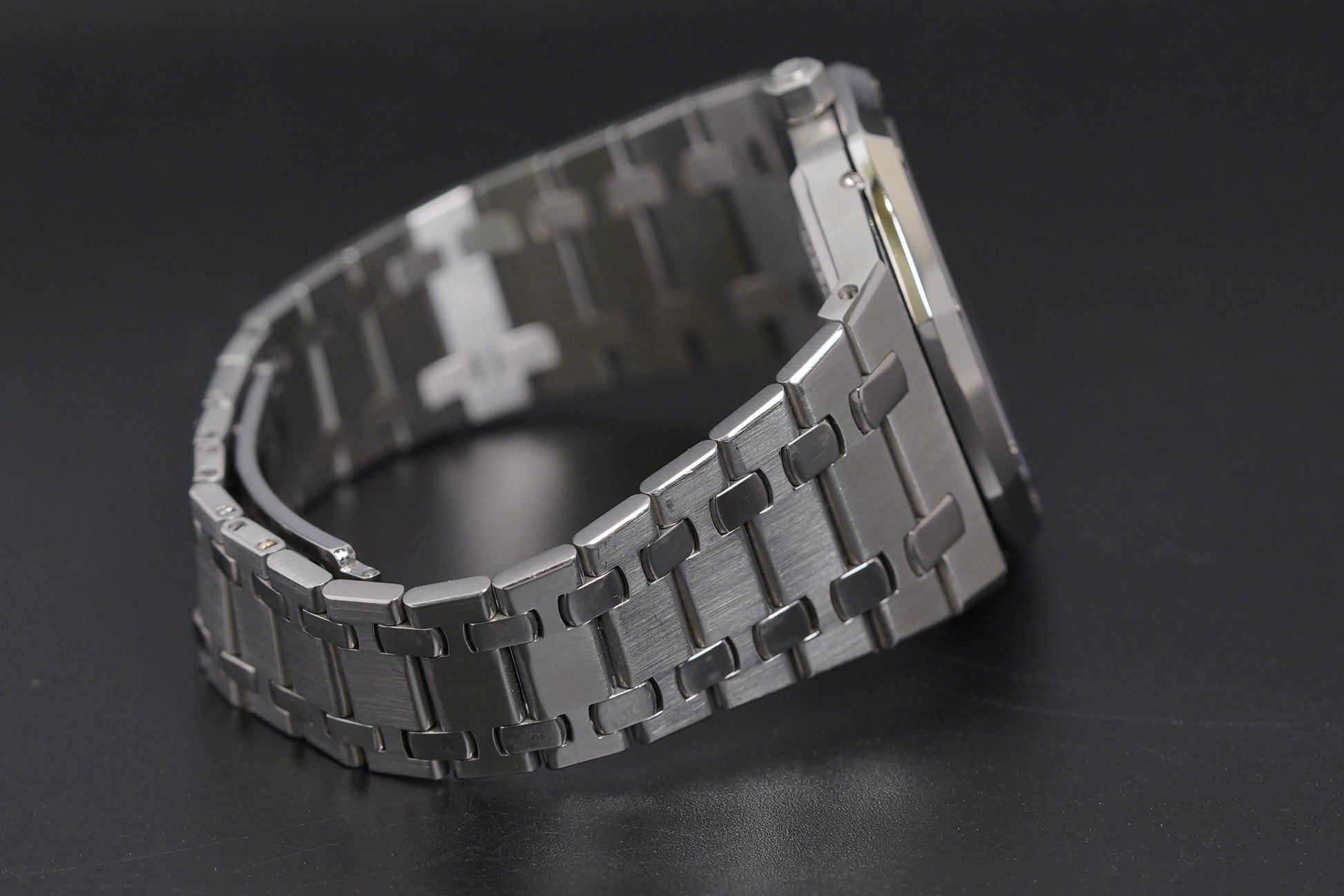 Audemars Piguet Royal Oak 39 Perpetual Calendar (25829SP.OO.0944SP.01)