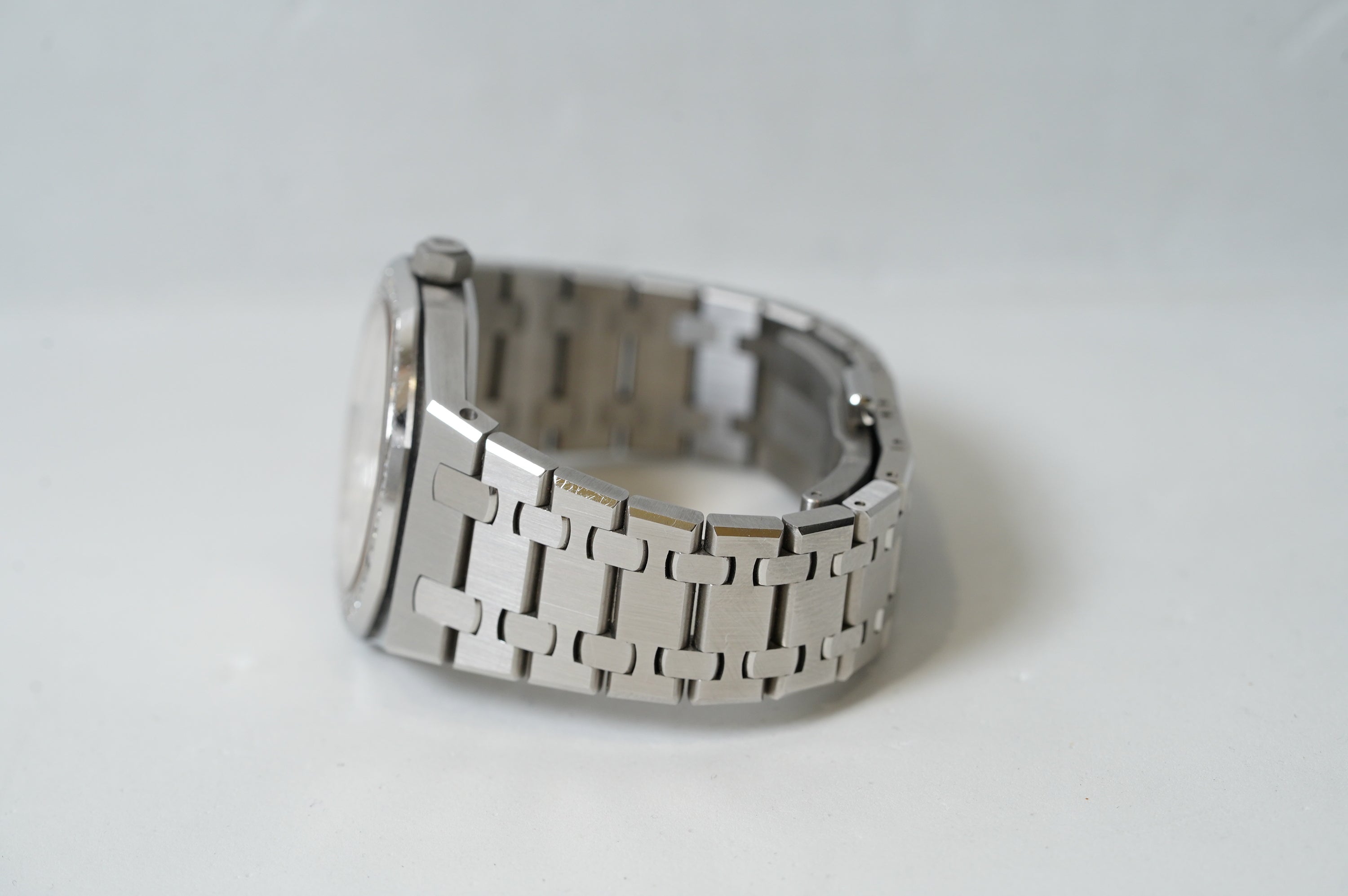 Audemars Piguet Royal Oak Quartz (67651ST.ZZ.1261ST.01)