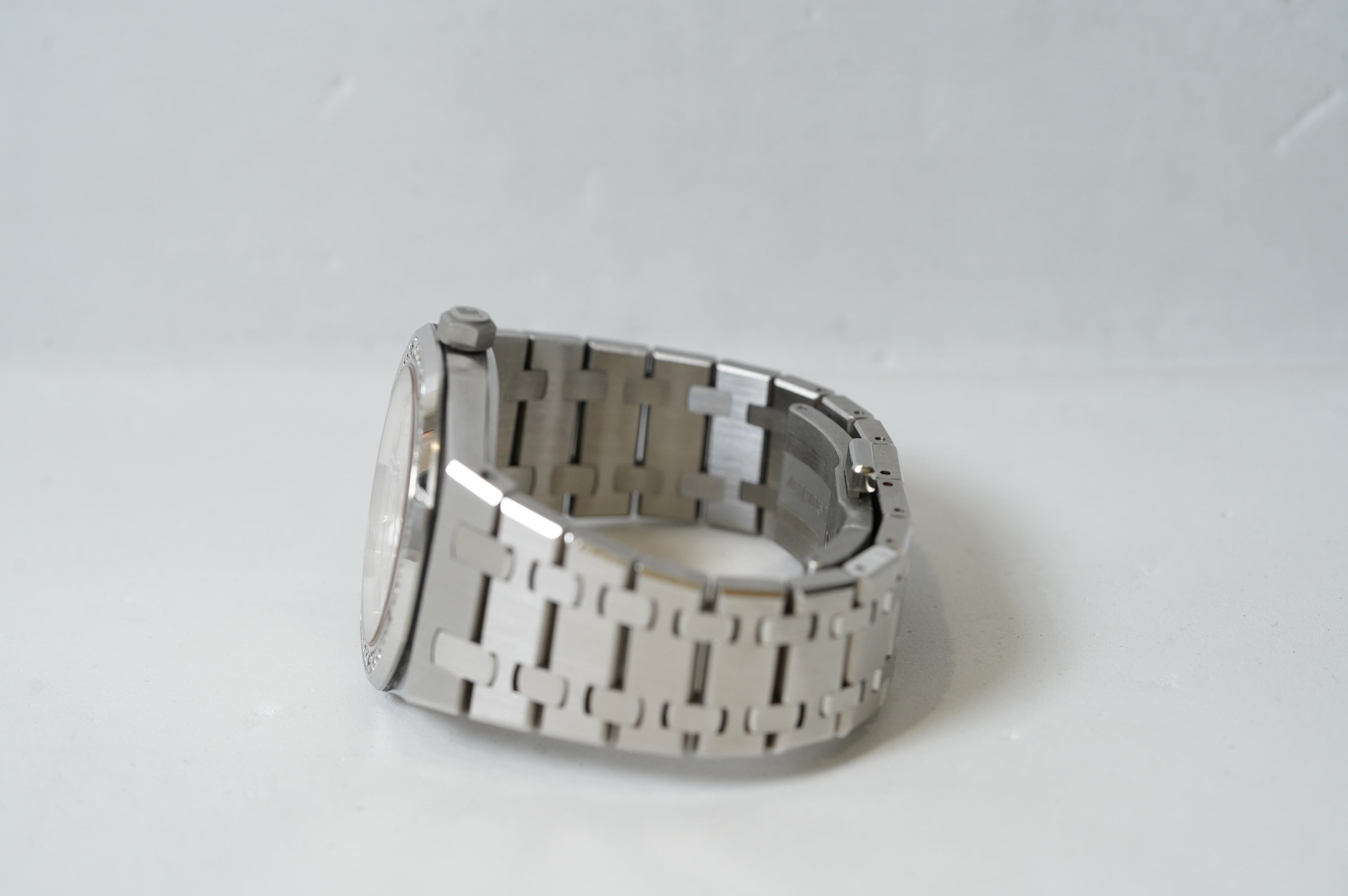 Audemars Piguet Royal Oak Quartz (67651ST.ZZ.1261ST.01)