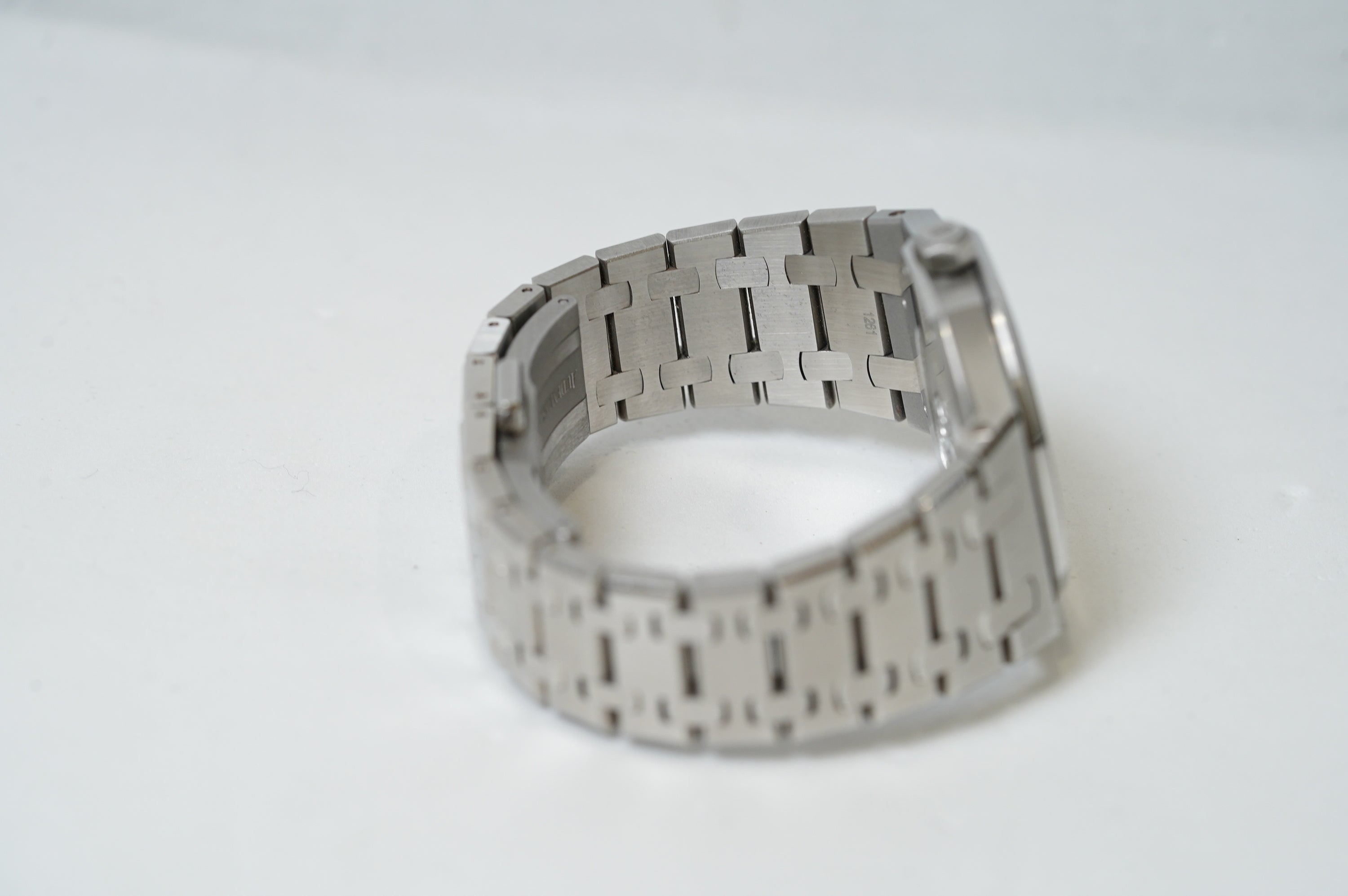 Audemars Piguet Royal Oak Quartz (67651ST.ZZ.1261ST.01)