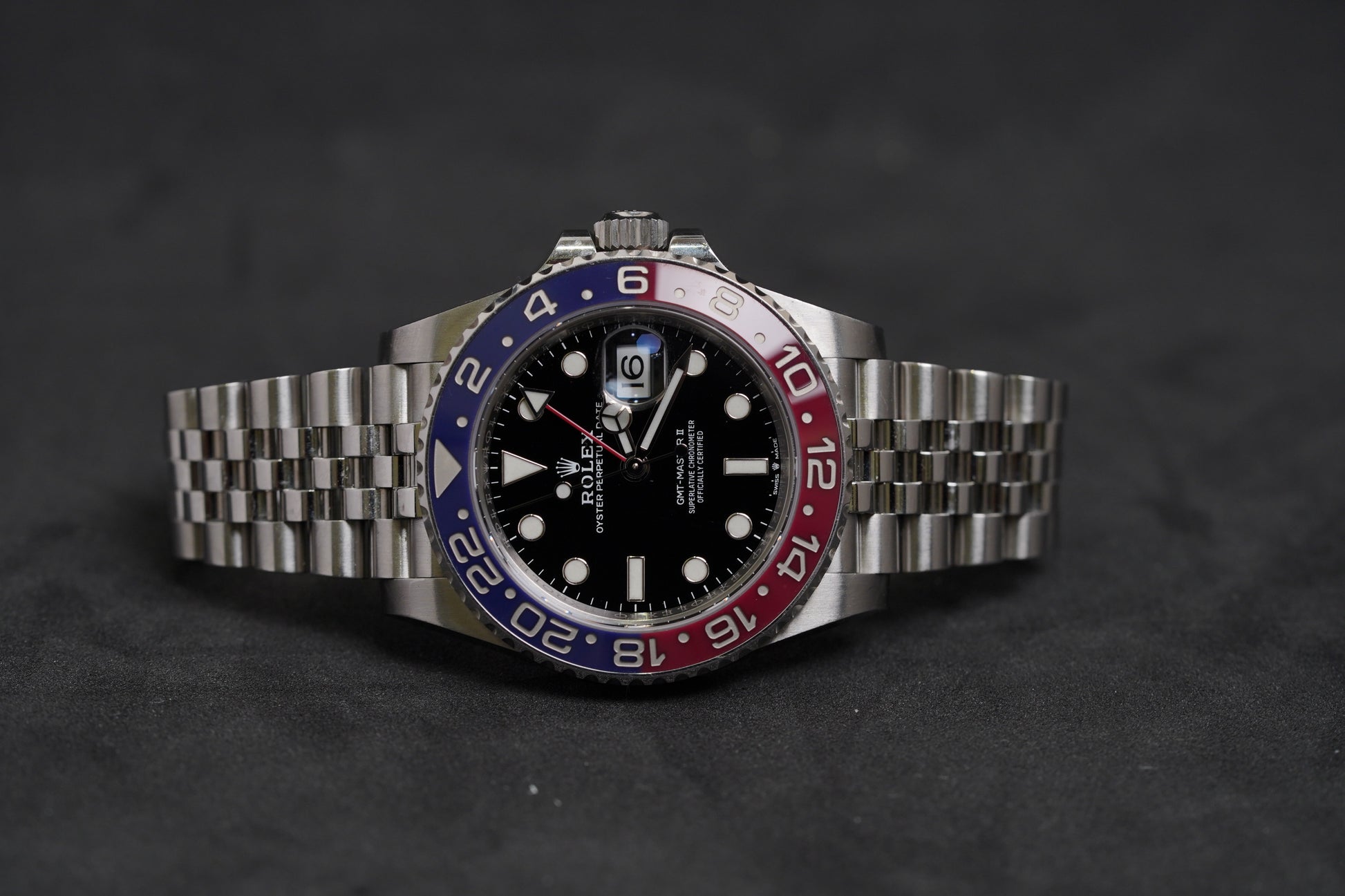 Rolex GMT-Master II - Pepsi (126710BLRO-0001)