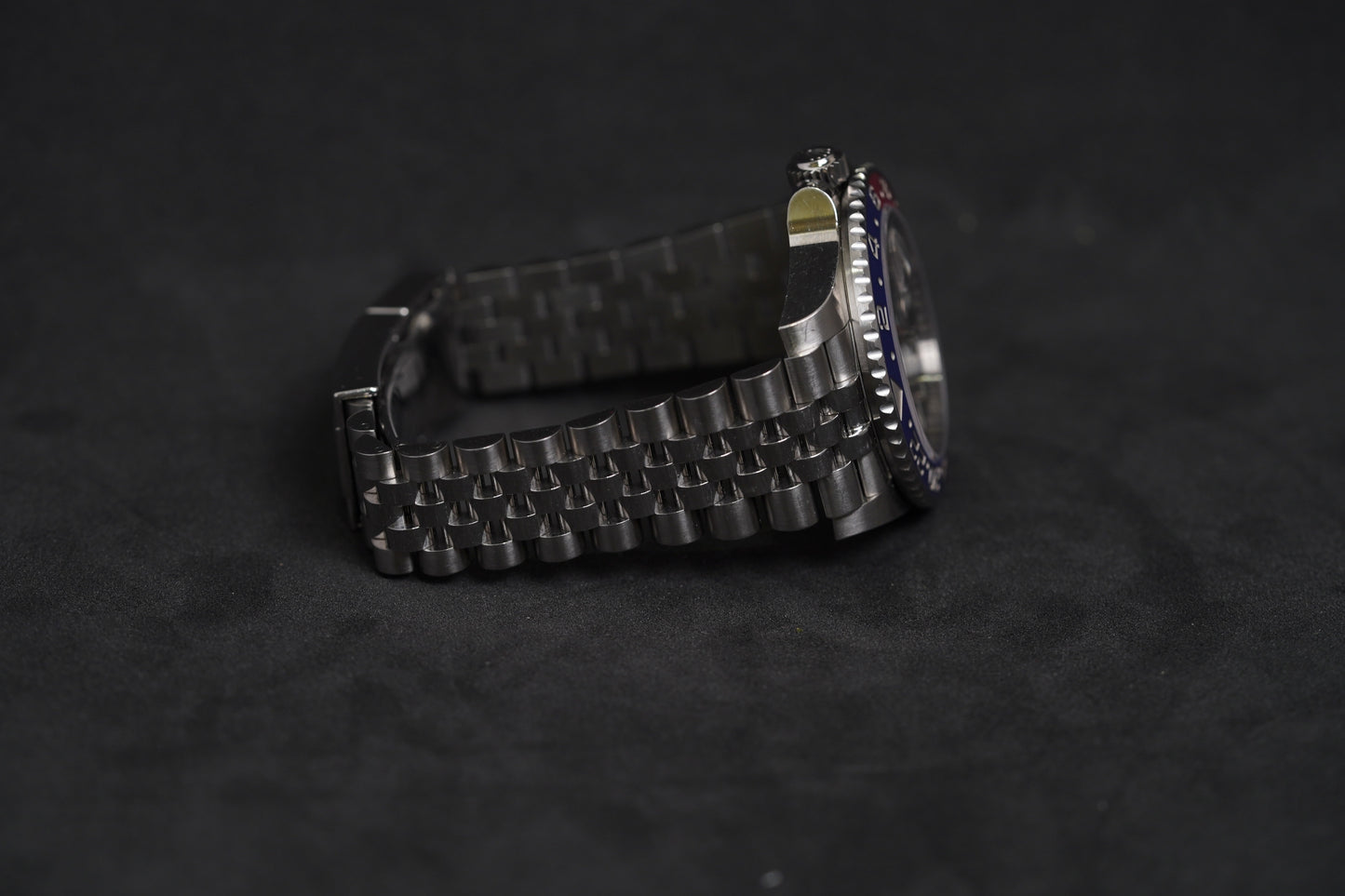 Rolex GMT-Master II - Pepsi (126710BLRO-0001)