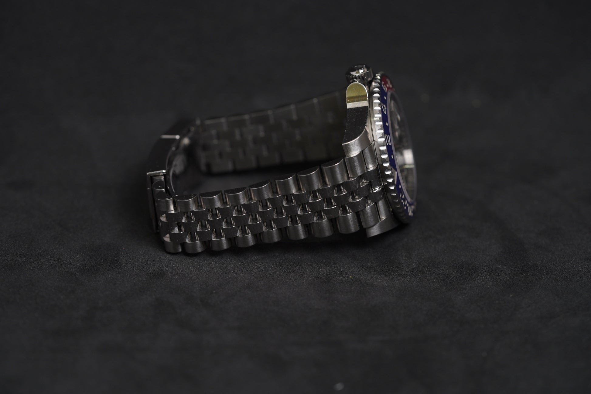 Rolex GMT-Master II - Pepsi (126710BLRO-0001)