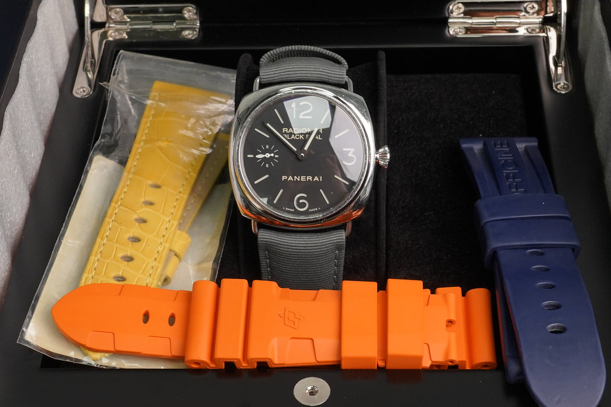 Panerai Radiomir Black Seal Manual (PAM00183)