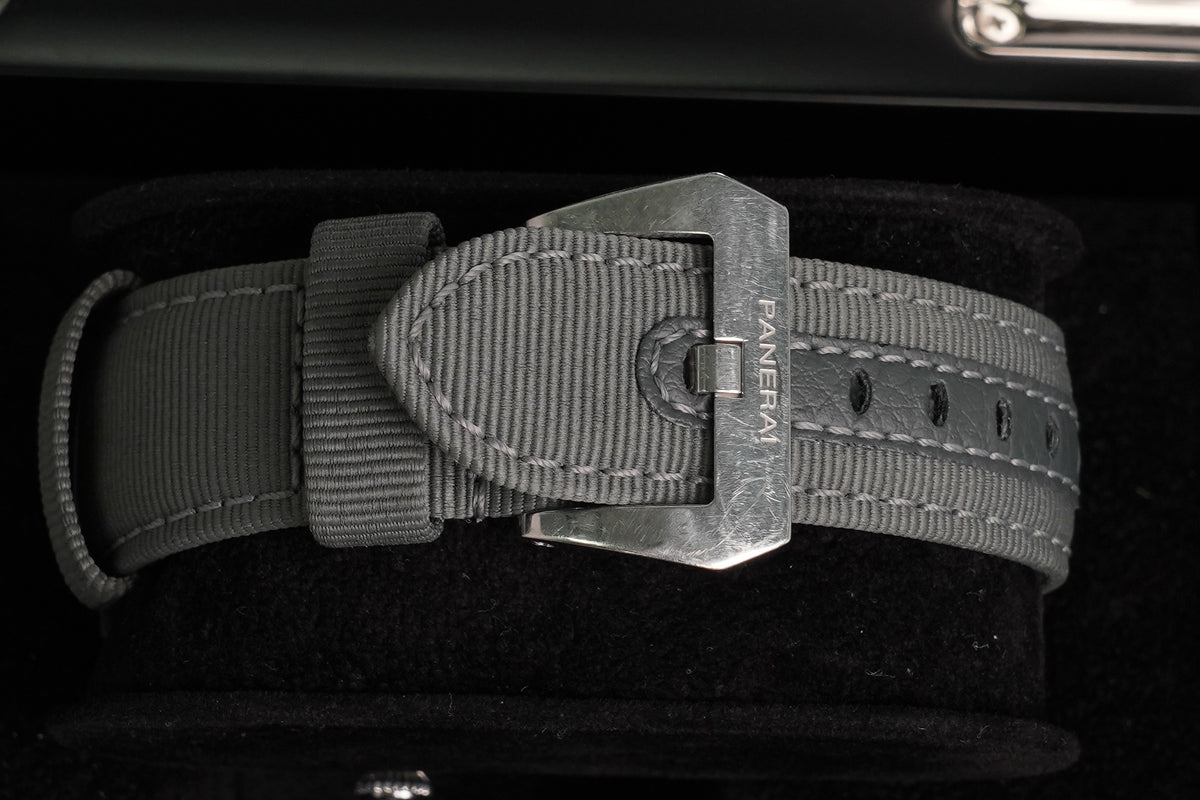 Panerai Radiomir Black Seal Manual (PAM00183)