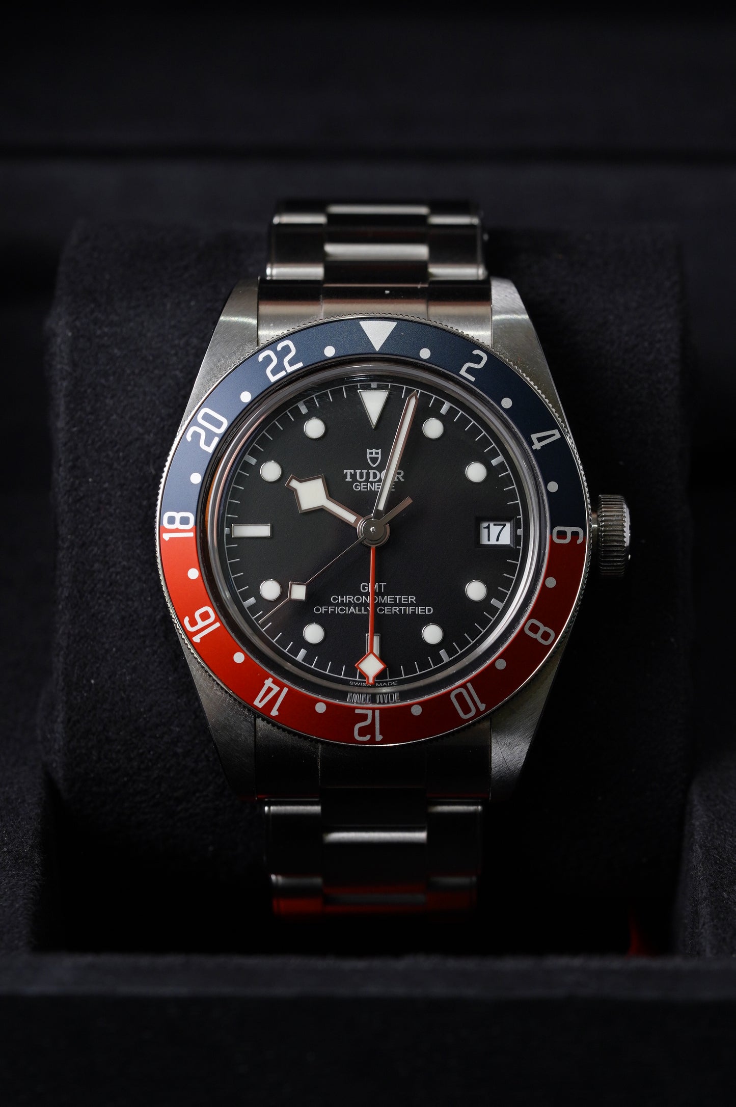 Tudor Black Bay GMT Pepsi 41 mm (M79830RB-0001)
