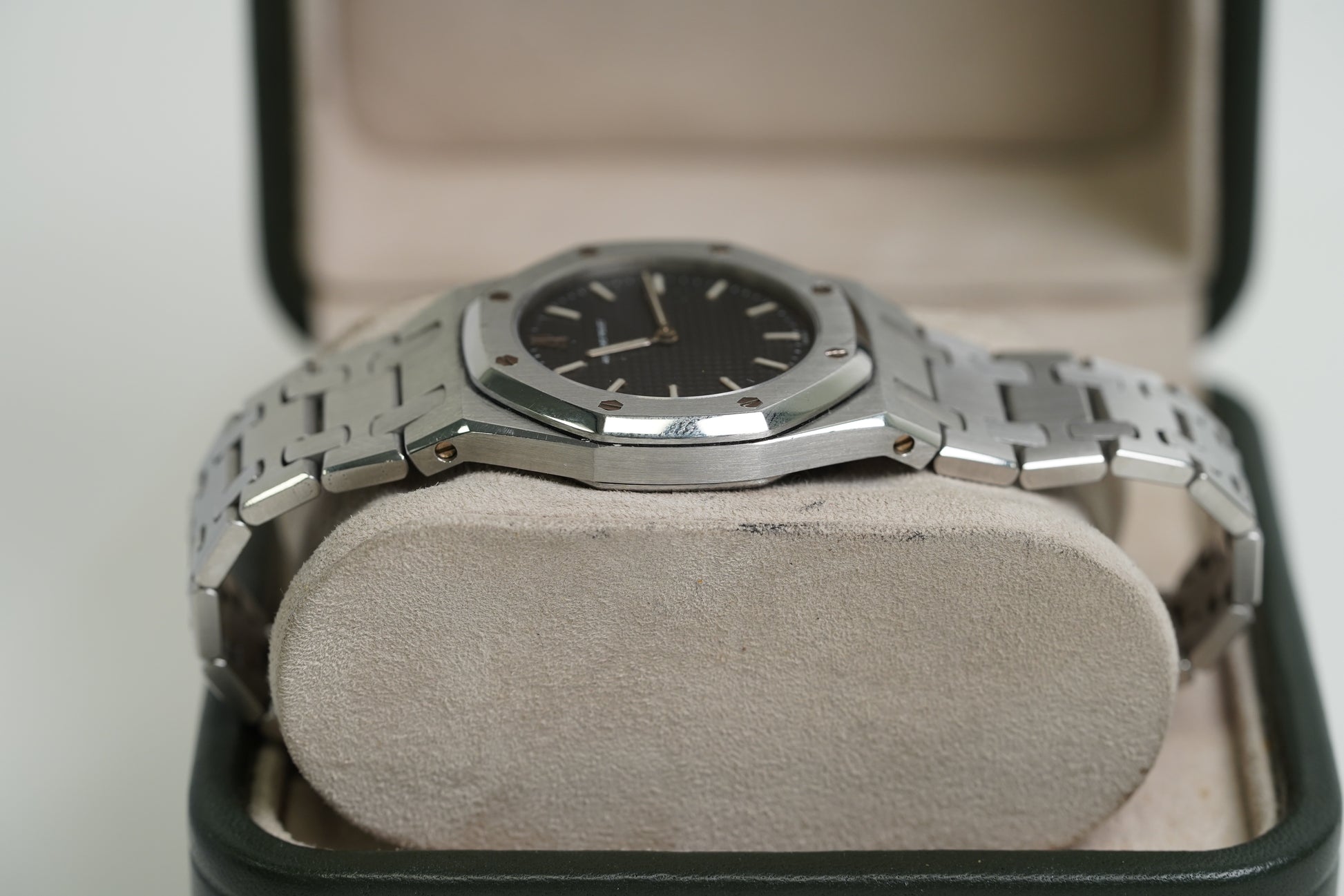 Audemars Piguet Royal Oak (66007ST)