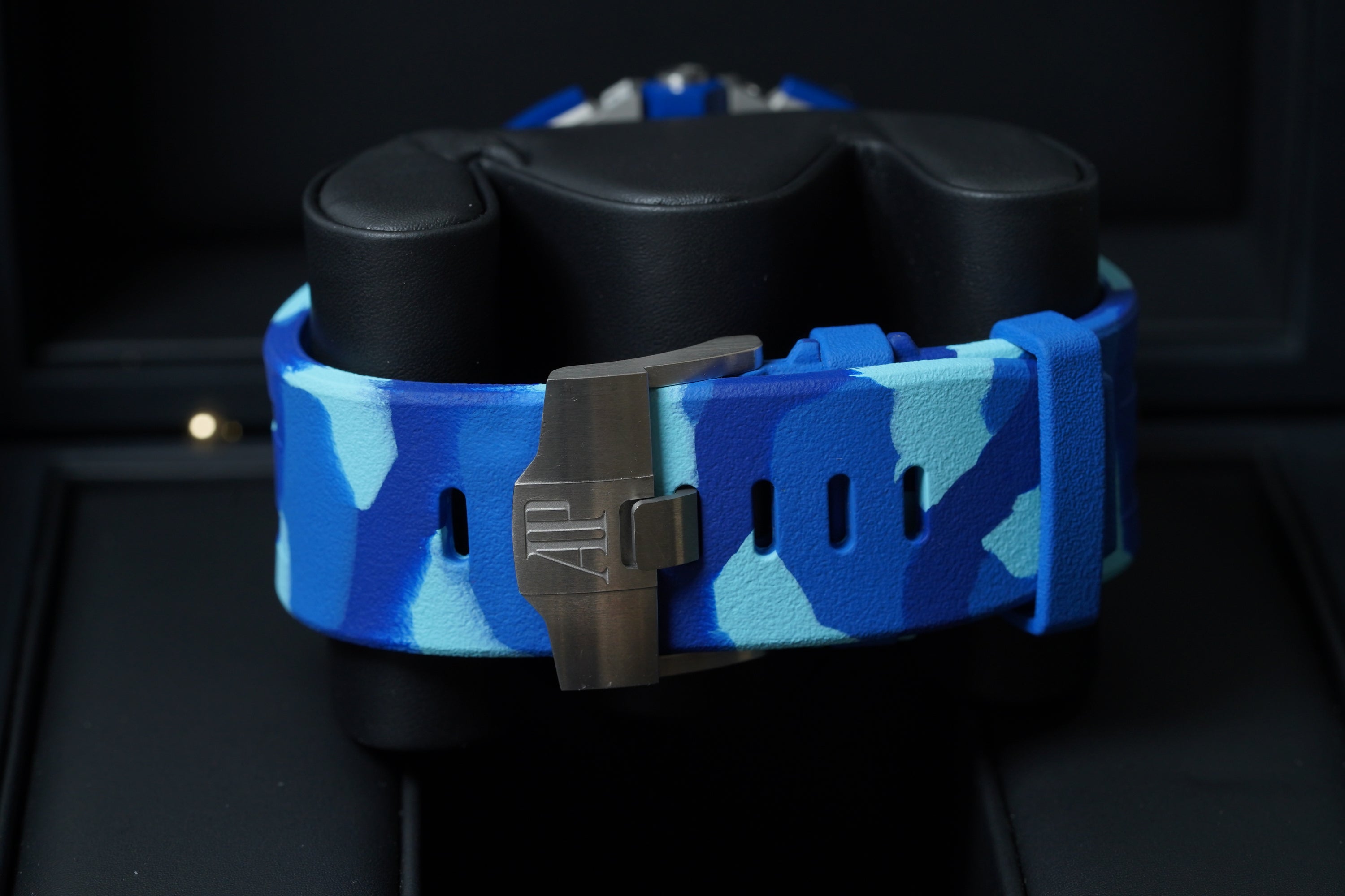Audemars Piguet Royal Oak Offshore Chronograph "Camouflage Blue" (26400SO.OO.A335CA.01)