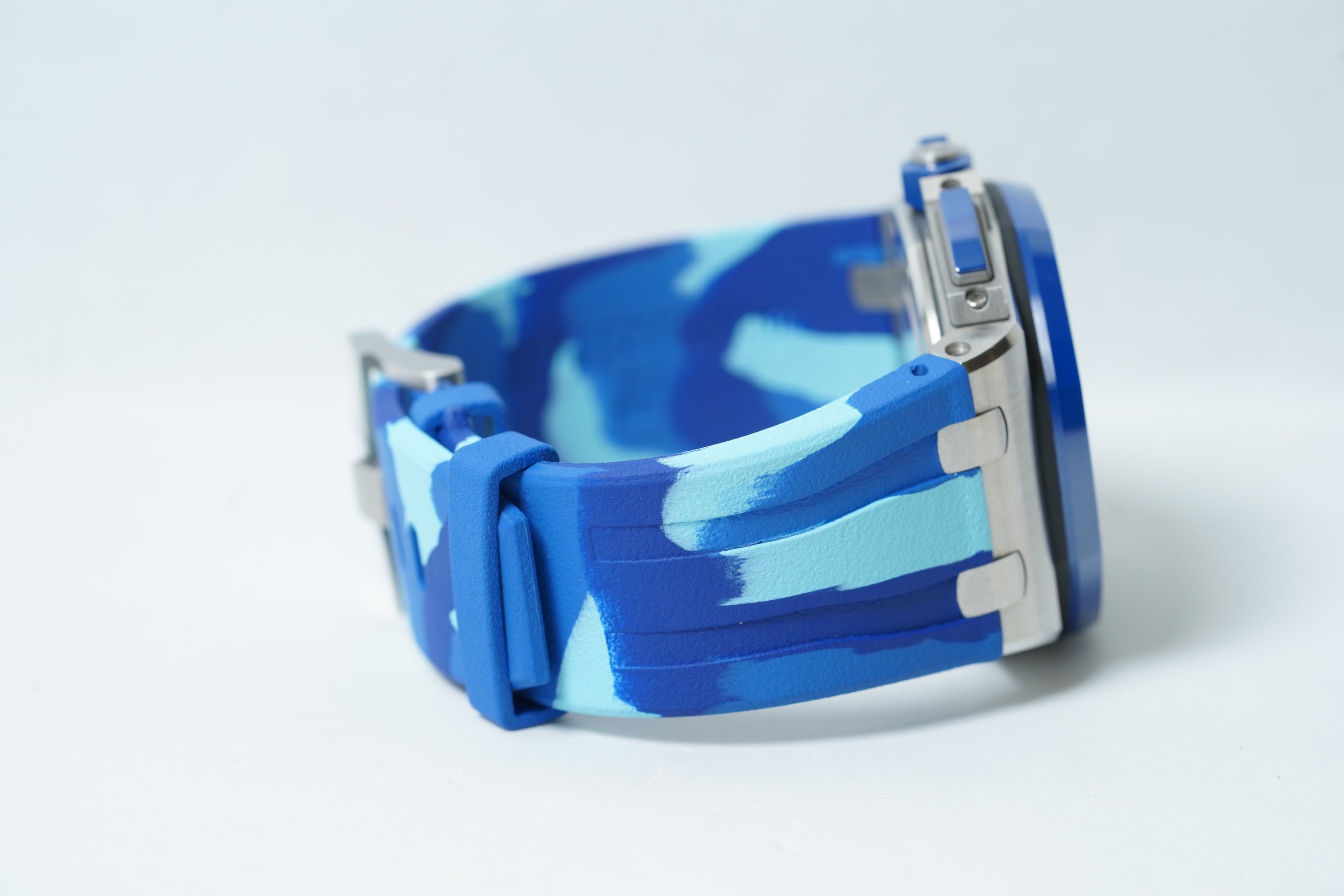 Audemars Piguet Royal Oak Offshore Chronograph "Camouflage Blue" (26400SO.OO.A335CA.01)
