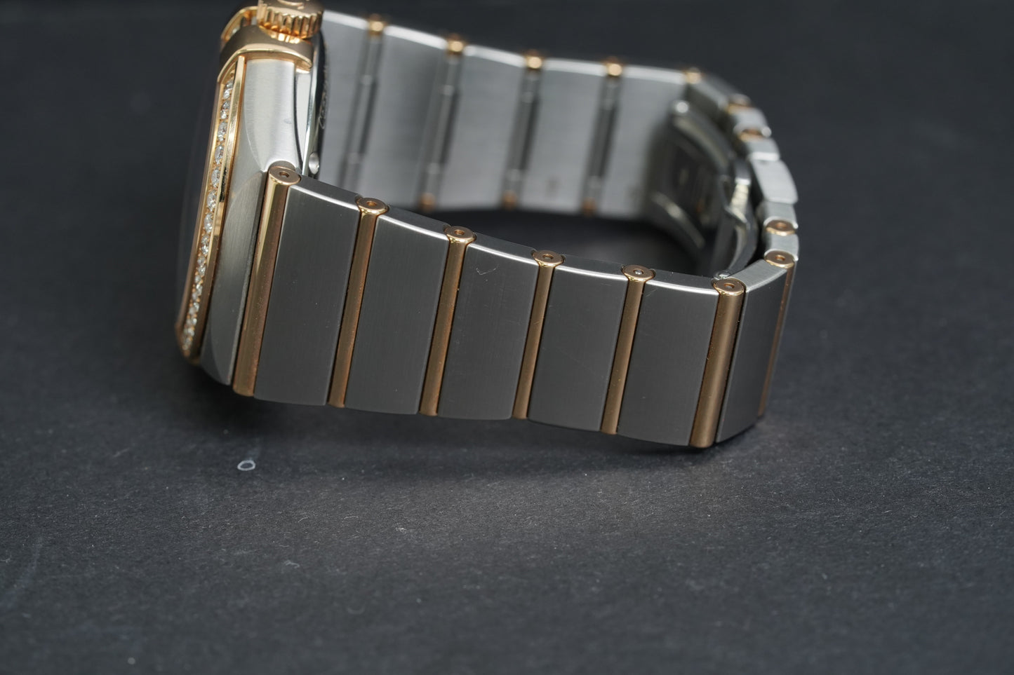 Omega Constellation (123.25.38.21.63.001)
