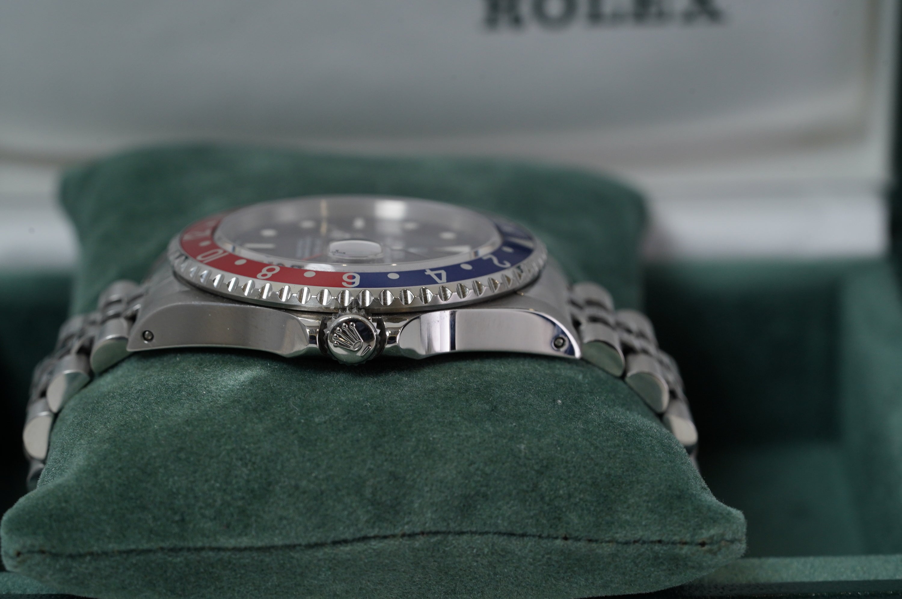 Rolex GMT-Master Pepsi (16700)