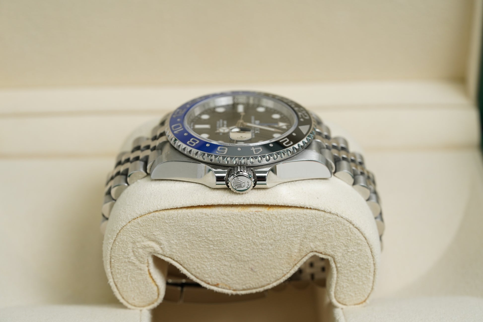 Rolex GMT-Master II - Batgirl (126710BLNR-0002)