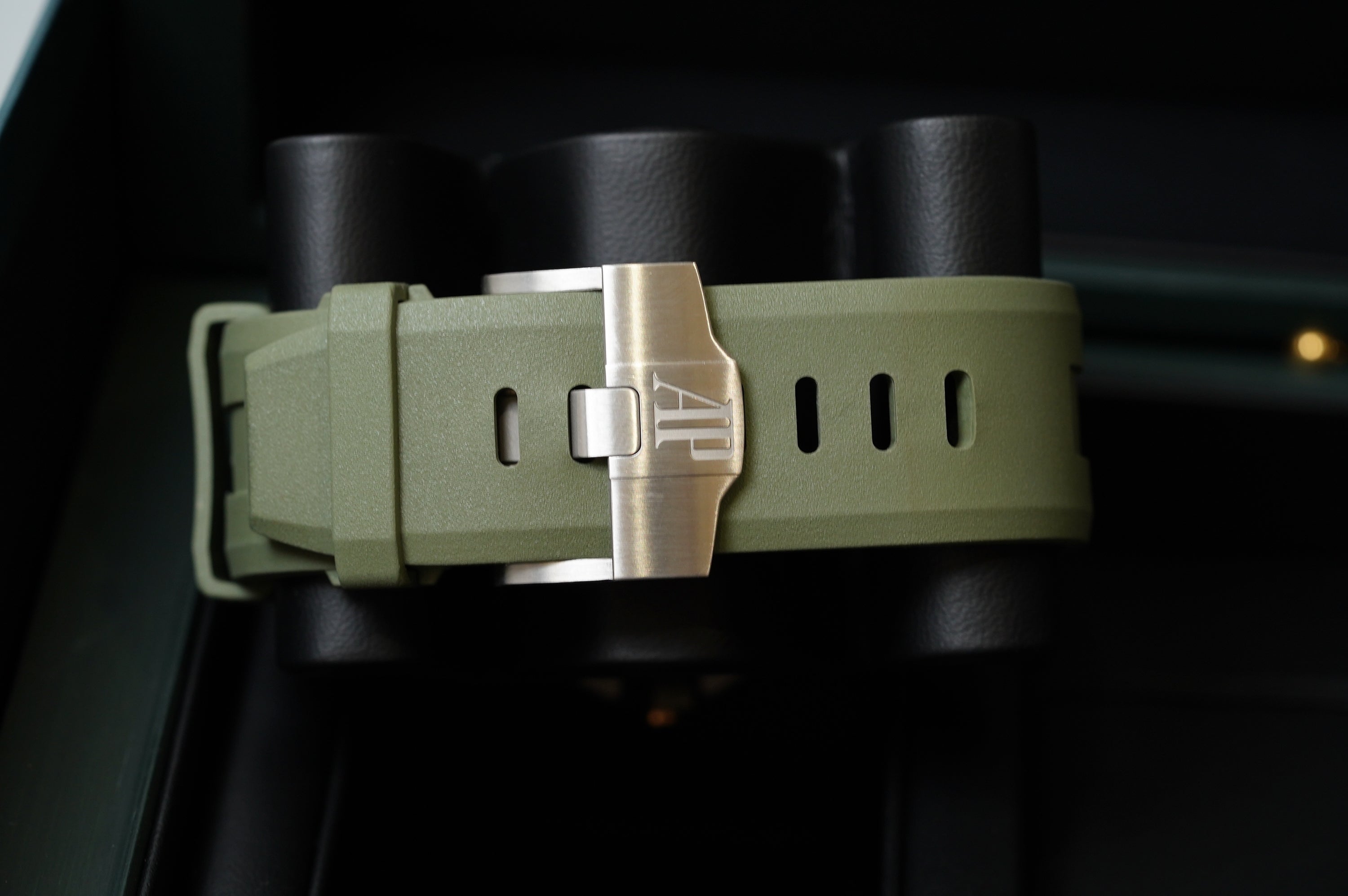 Audemars Piguet Royal Oak Offshore (15720ST.OO.A052CA.01)