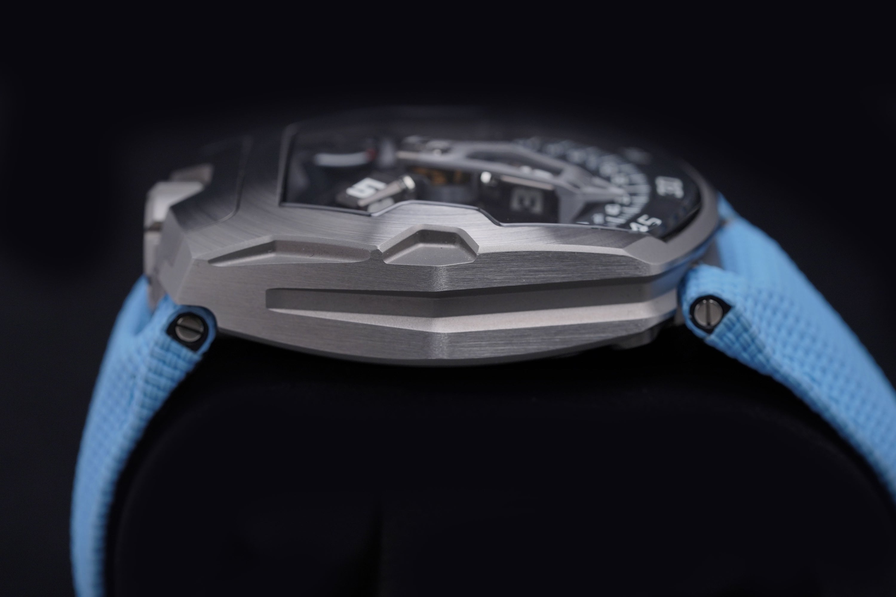 Urwerk Maltese Falcon 210 Limited to 35 Pieces  (UR-210)