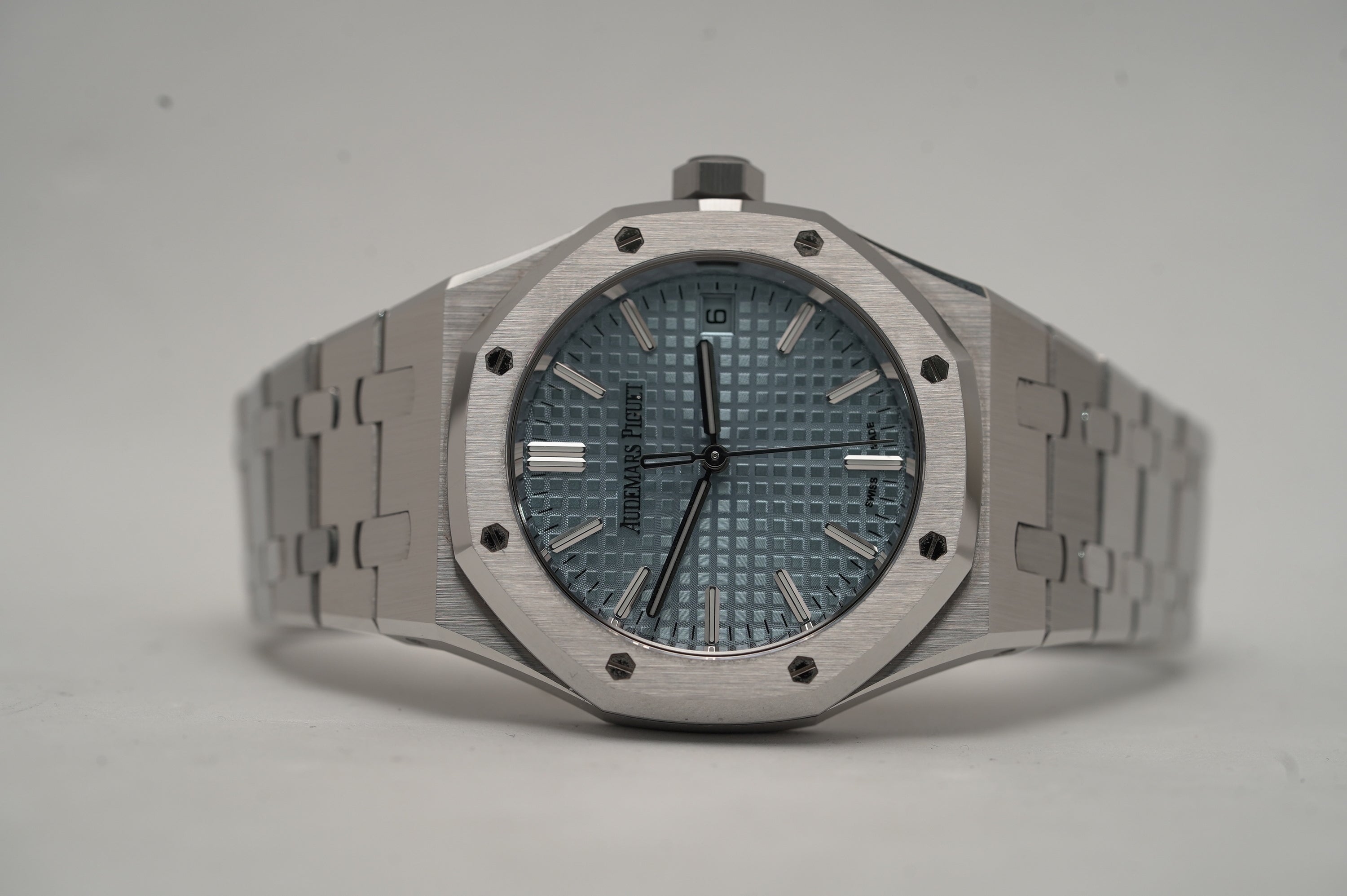Audemars Piguet Royal Oak 37 mm (15550ST.OO.1356ST.08)