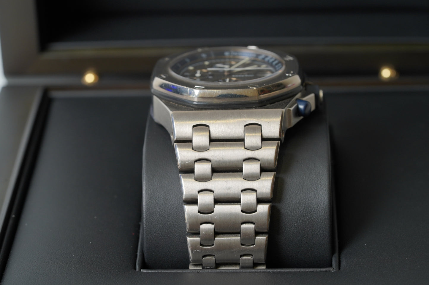 Audemars Piguet Royal Oak Offshore Chronograph (25721TI.OO.1000T1.01)