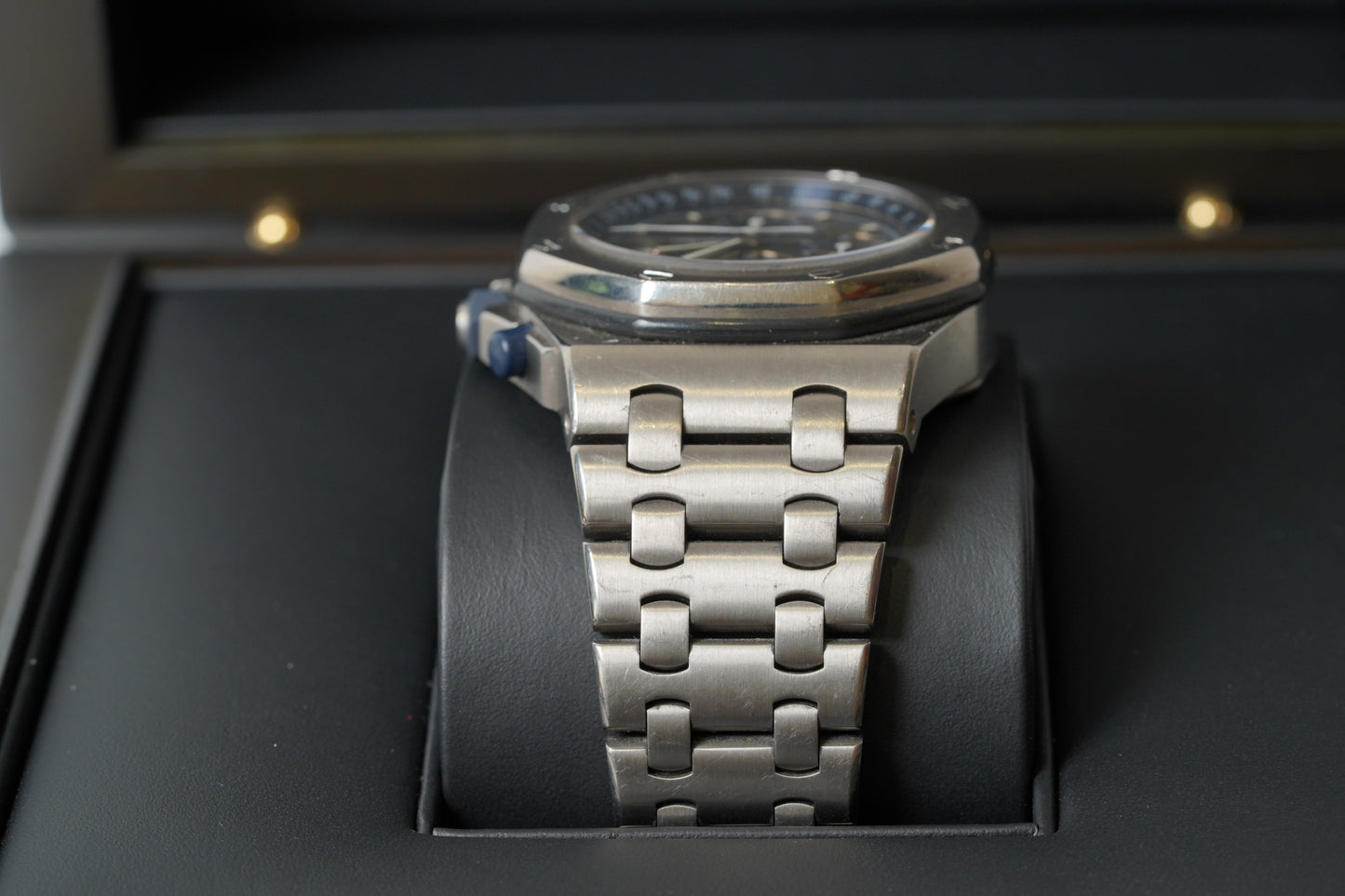 Audemars Piguet Royal Oak Offshore Chronograph (25721TI.OO.1000T1.01)
