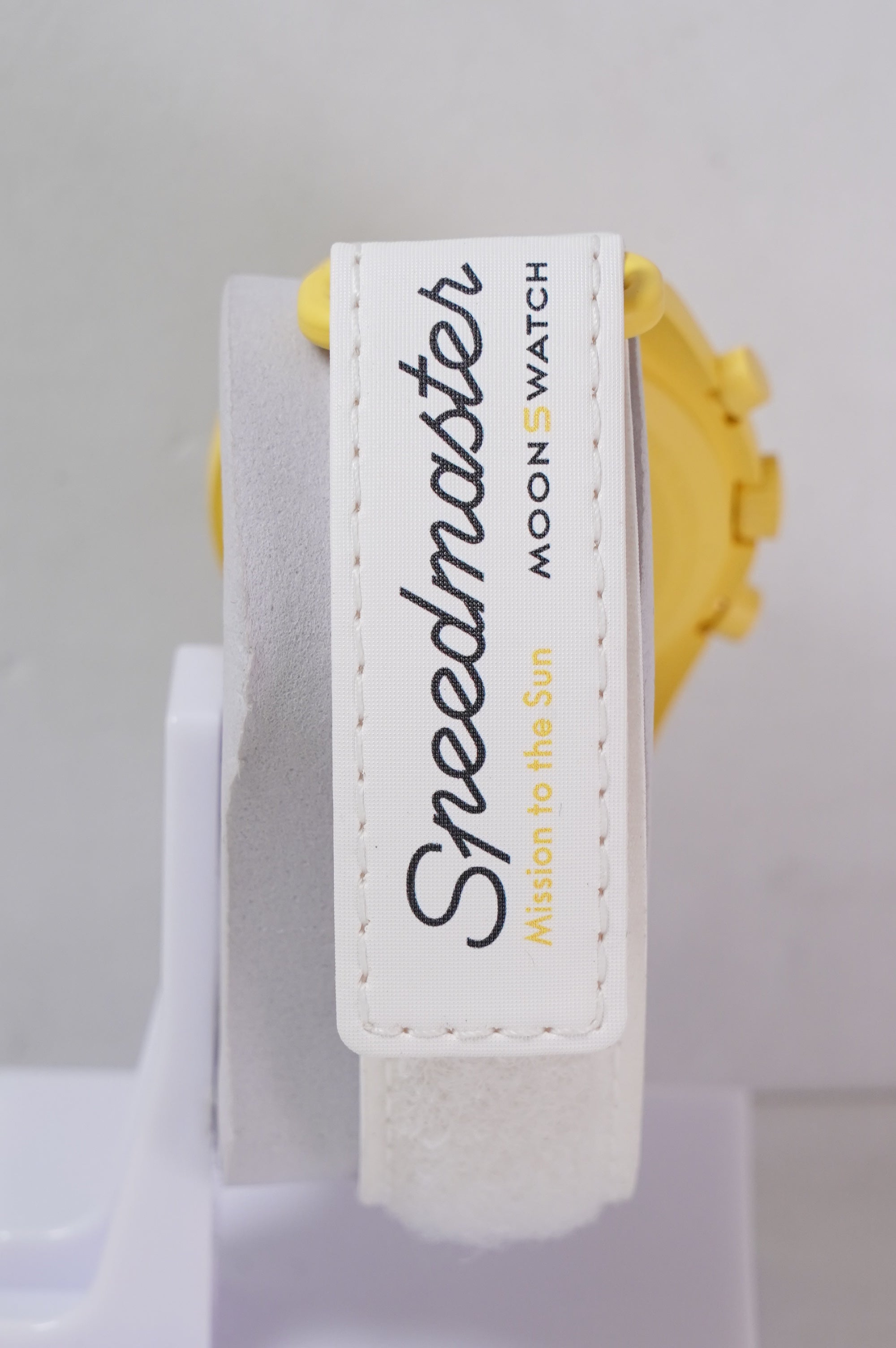 Omega X Swatch Mission To the Sun Quartz (SO33J100)