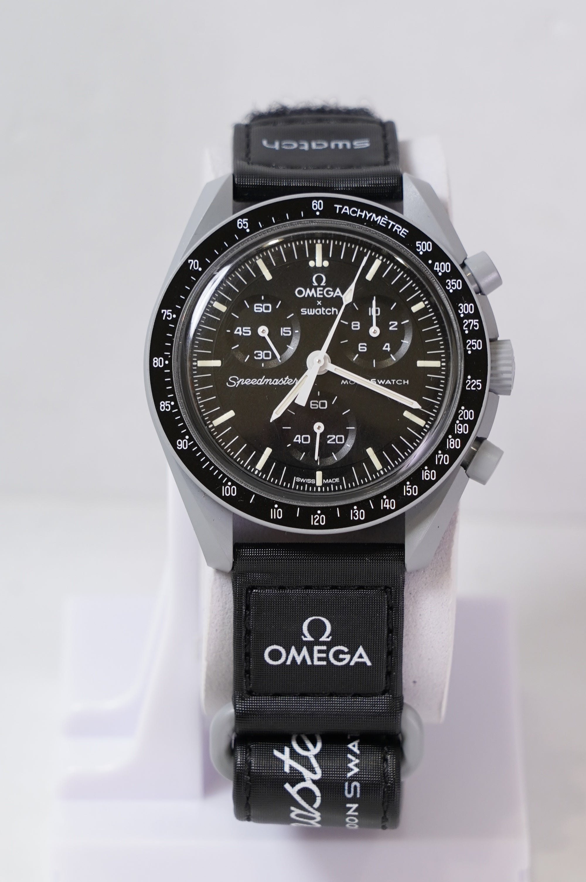 Omega X Swatch Mission To the Moon Quartz (SO33M100)