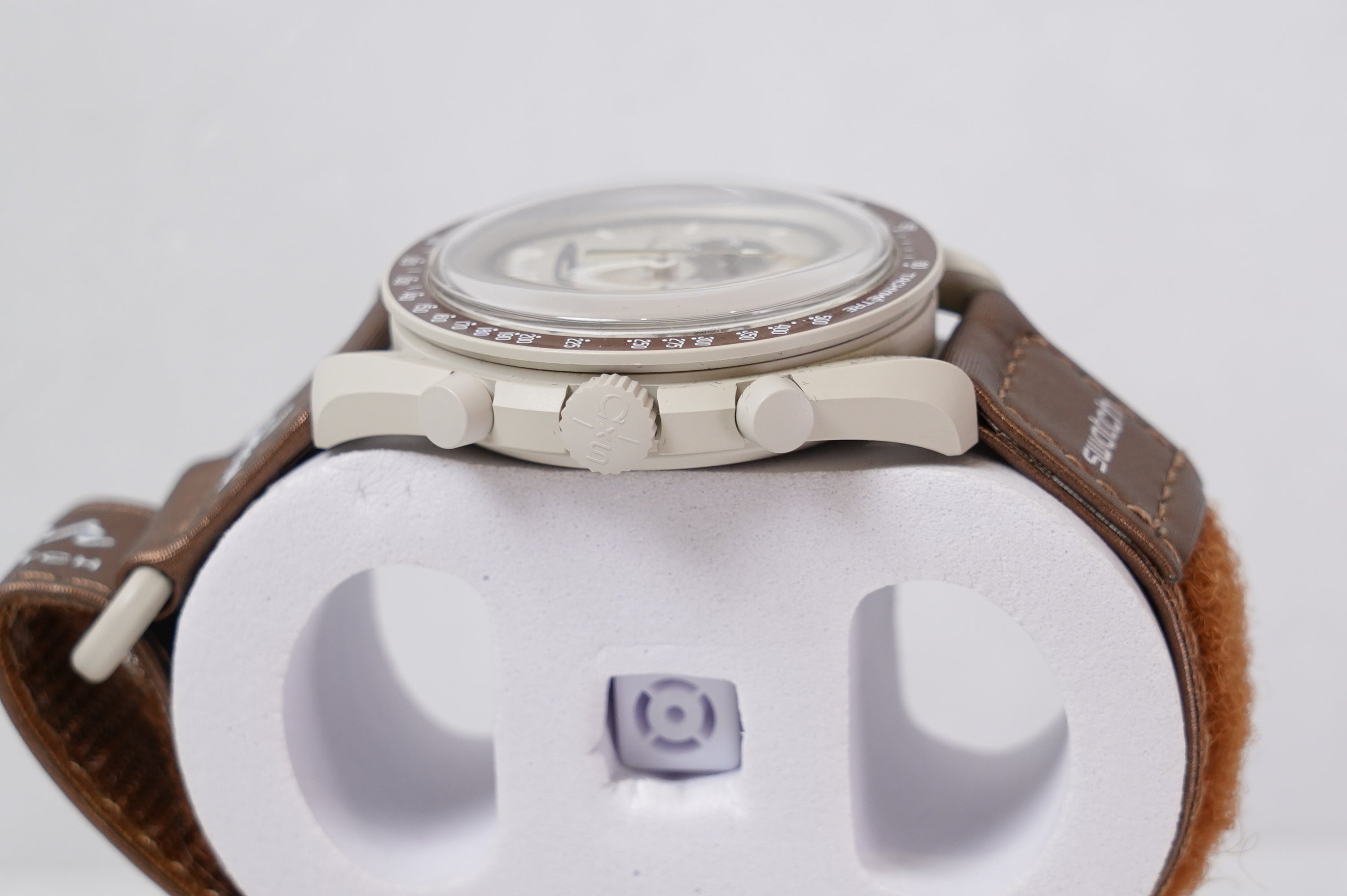 Omega X Swatch Mission To the Saturn Quartz (SO33T100)