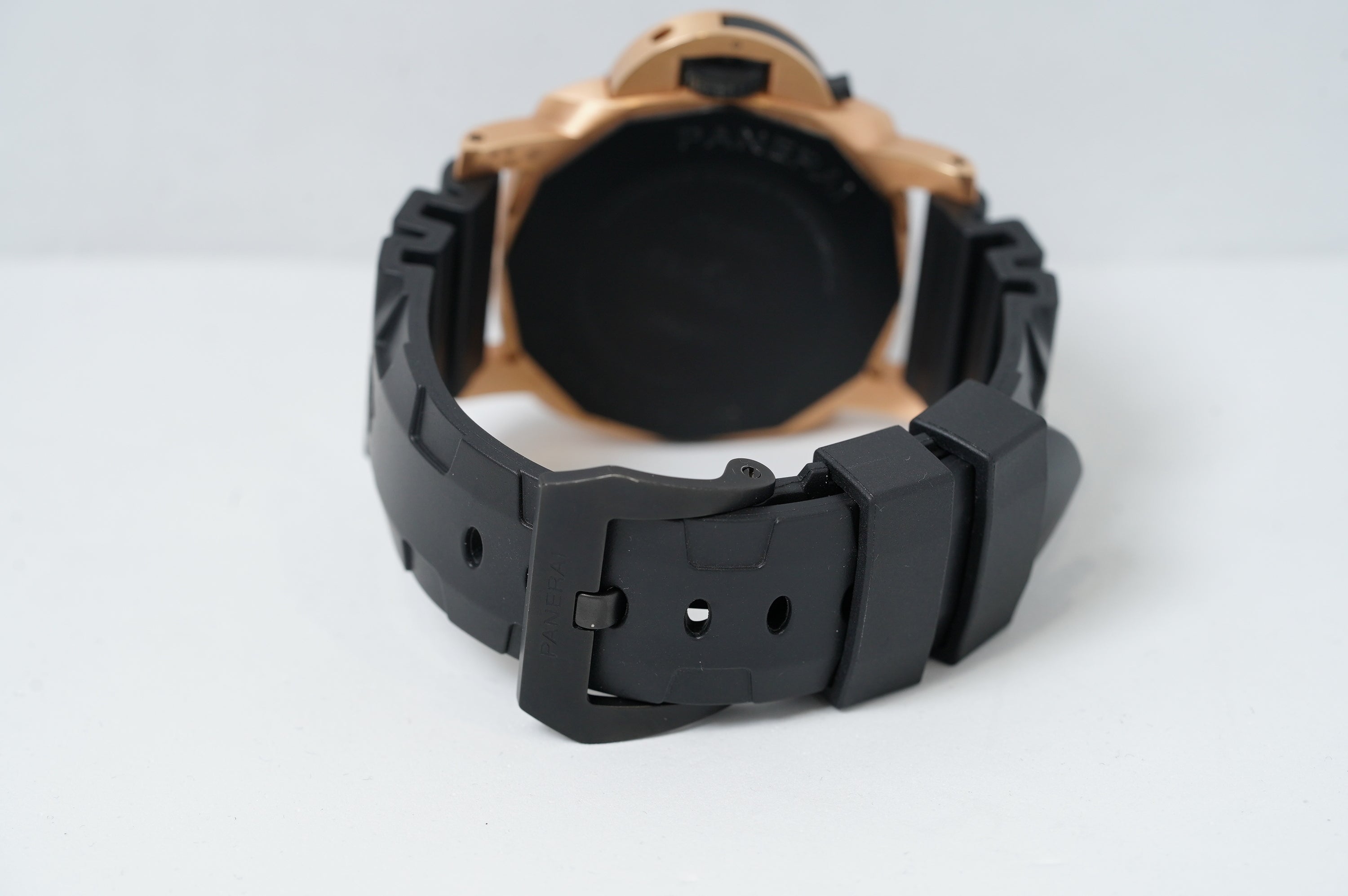 Panerai Submersible Goldtech (PAM02070)