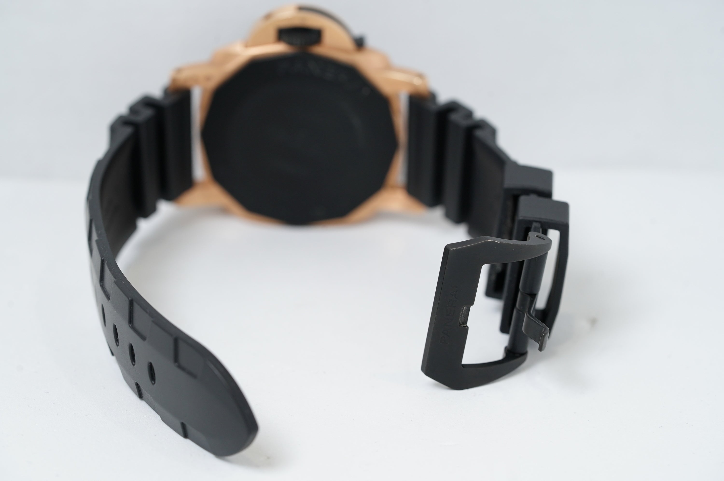 Panerai Submersible Goldtech (PAM02070)