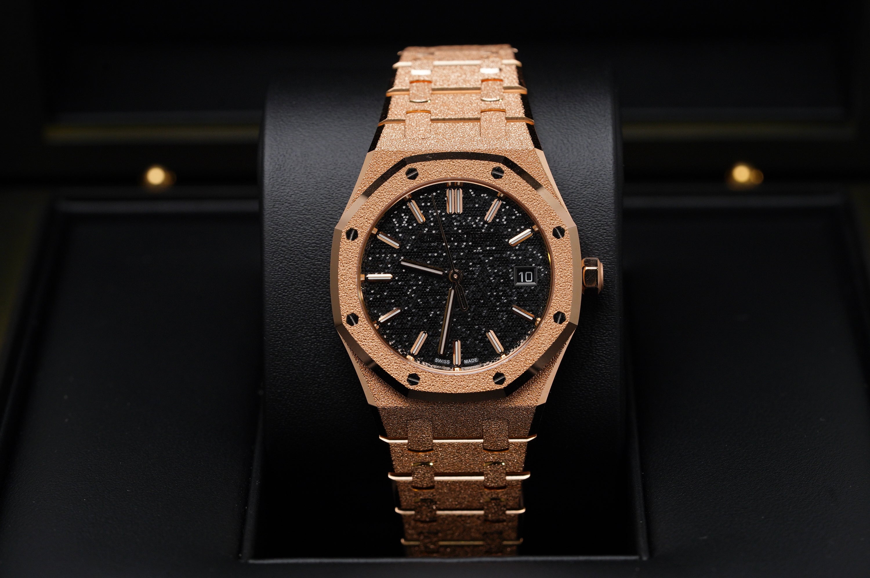 Audemars Piguet Royal Oak 34mm Limited Edition 40 (77450OR.GG.1361OR.02)