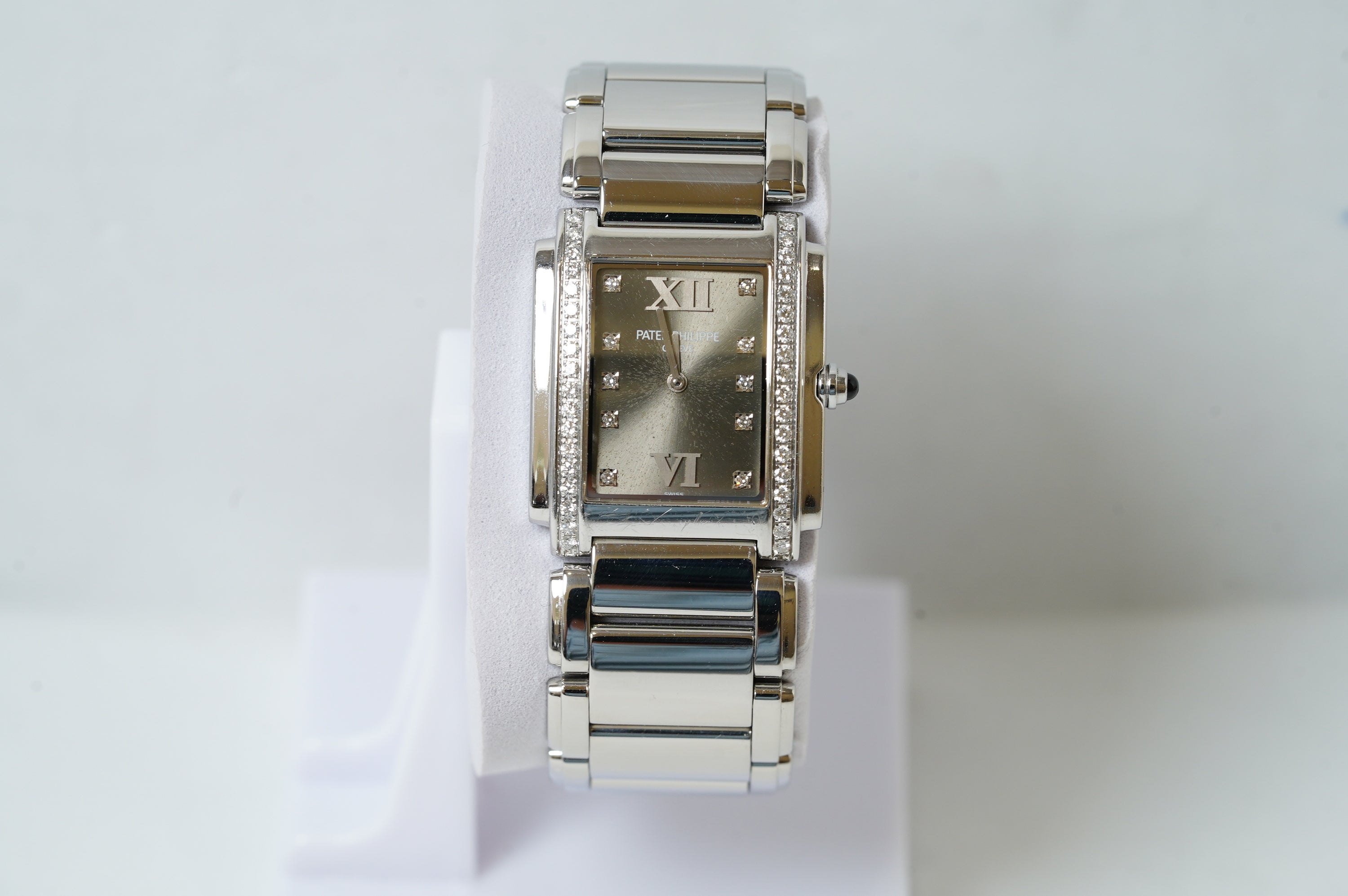 Patek Philippe Twenty-4 Grey (4910/10A-010)
