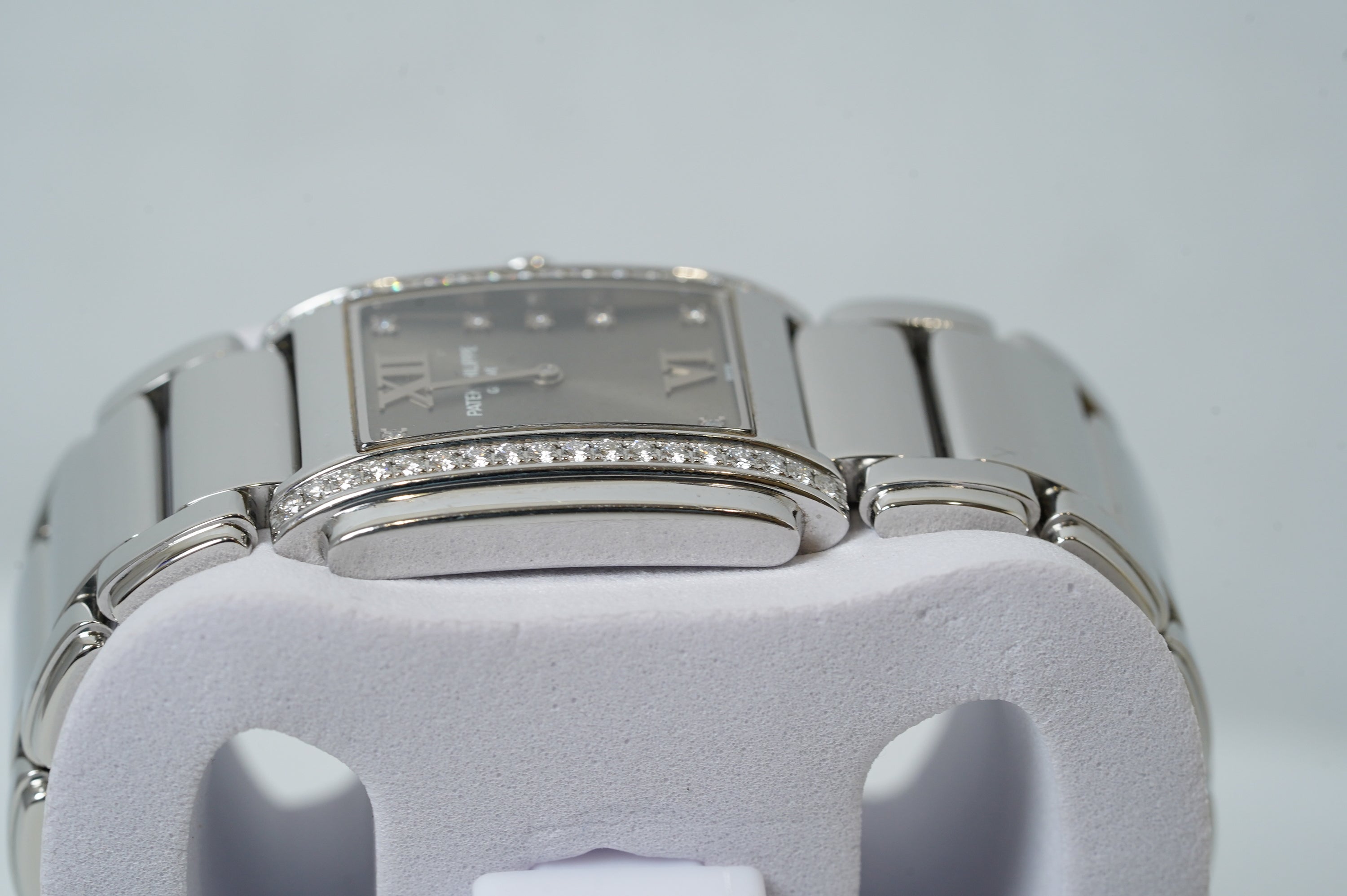 Patek Philippe Twenty-4 Grey (4910/10A-010)