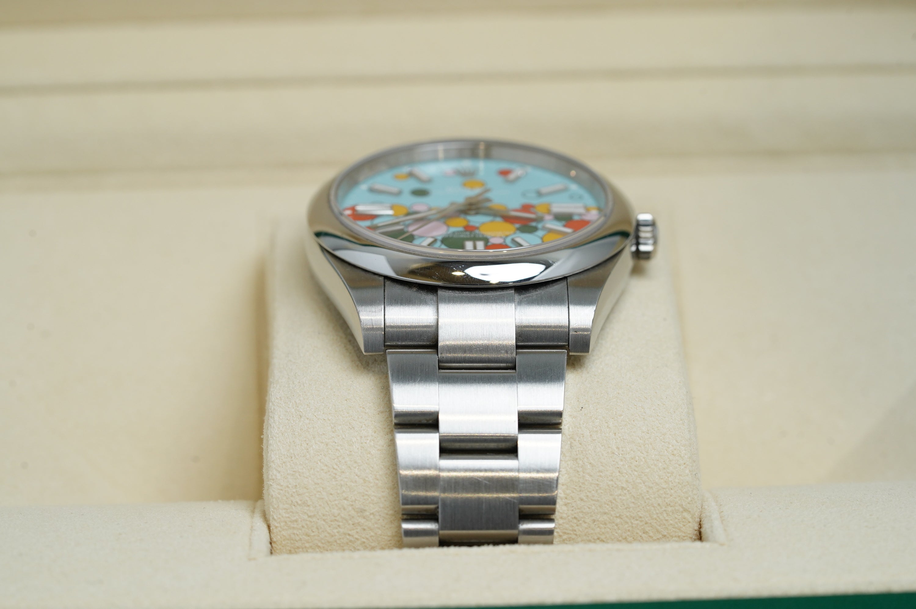 Rolex Oyster Perpetual 41 - Celebration (124300-0008)