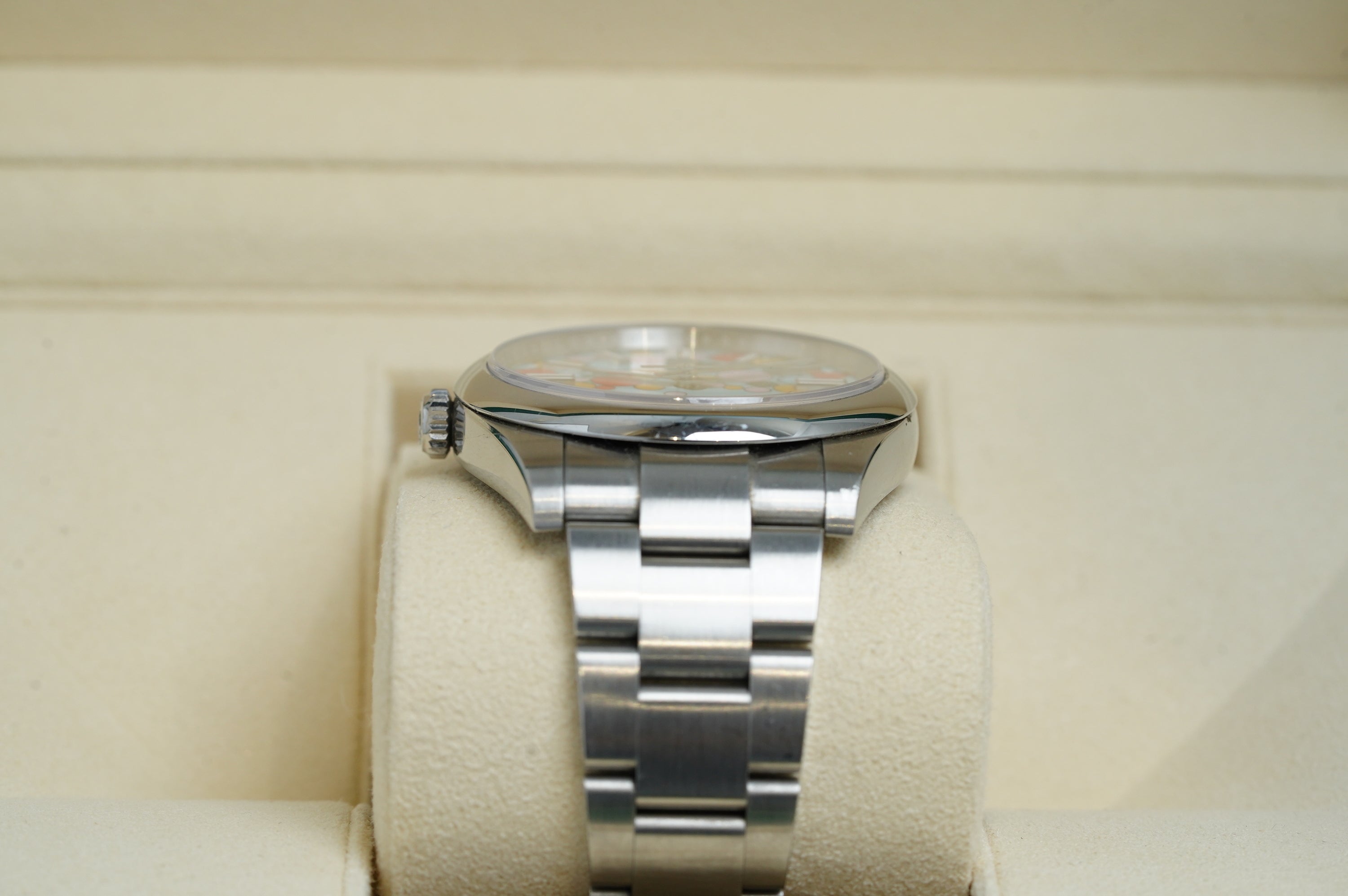 Rolex Oyster Perpetual 41 - Celebration (124300-0008)