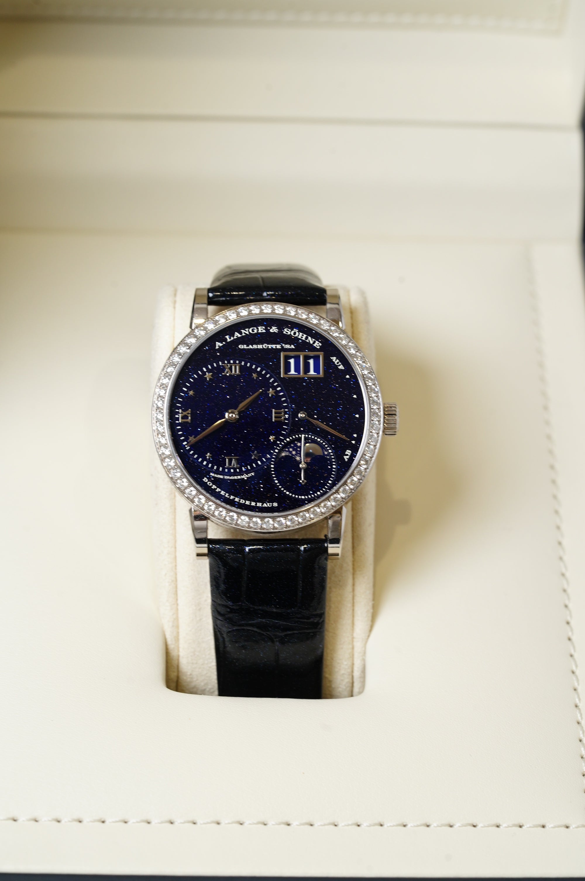 LITTLE LANGE 1 MOON PHASE in 750 White Gold