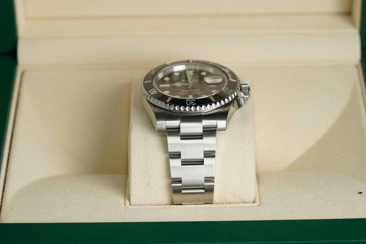 Rolex Submariner Date (116610LN)