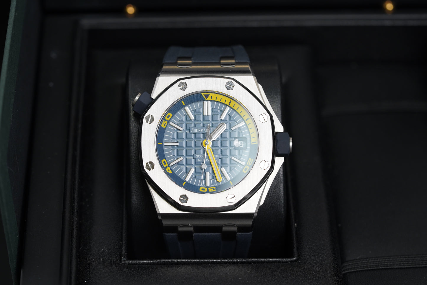 Audemars Piguet Royal Oak Offshore 42 (15710ST.OO.A027CA.01)