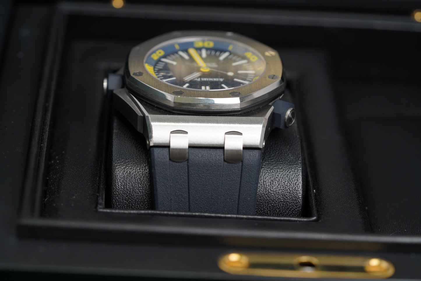 Audemars Piguet Royal Oak Offshore 42 (15710ST.OO.A027CA.01)