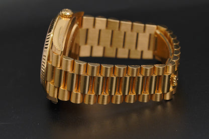 Rolex Day-Date 40 (228238-0002)